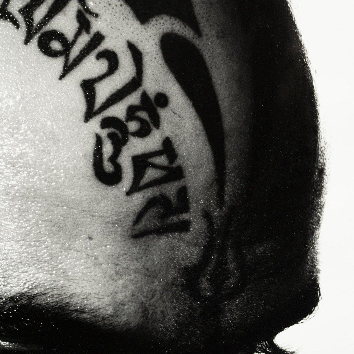 Miquel Arnal, Hombre tatuado, Fotografía en blanco y negro firmada a mano, enmarcada en venta 13