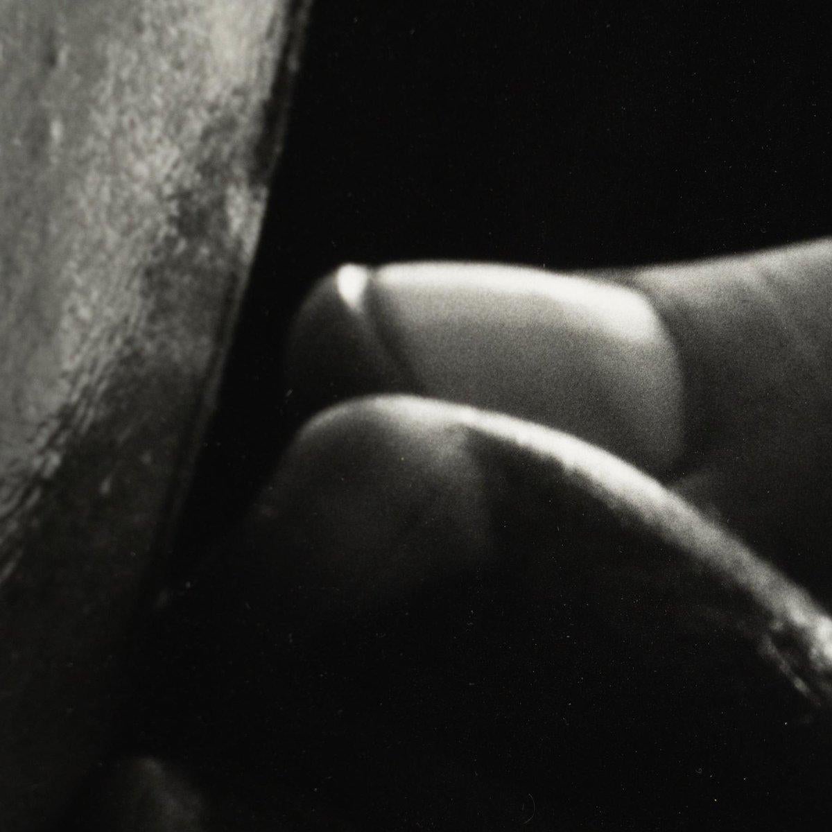 Miquel Arnal, Homme tatoué, photographie en noir et blanc signée de sa main, encadrée en vente 8