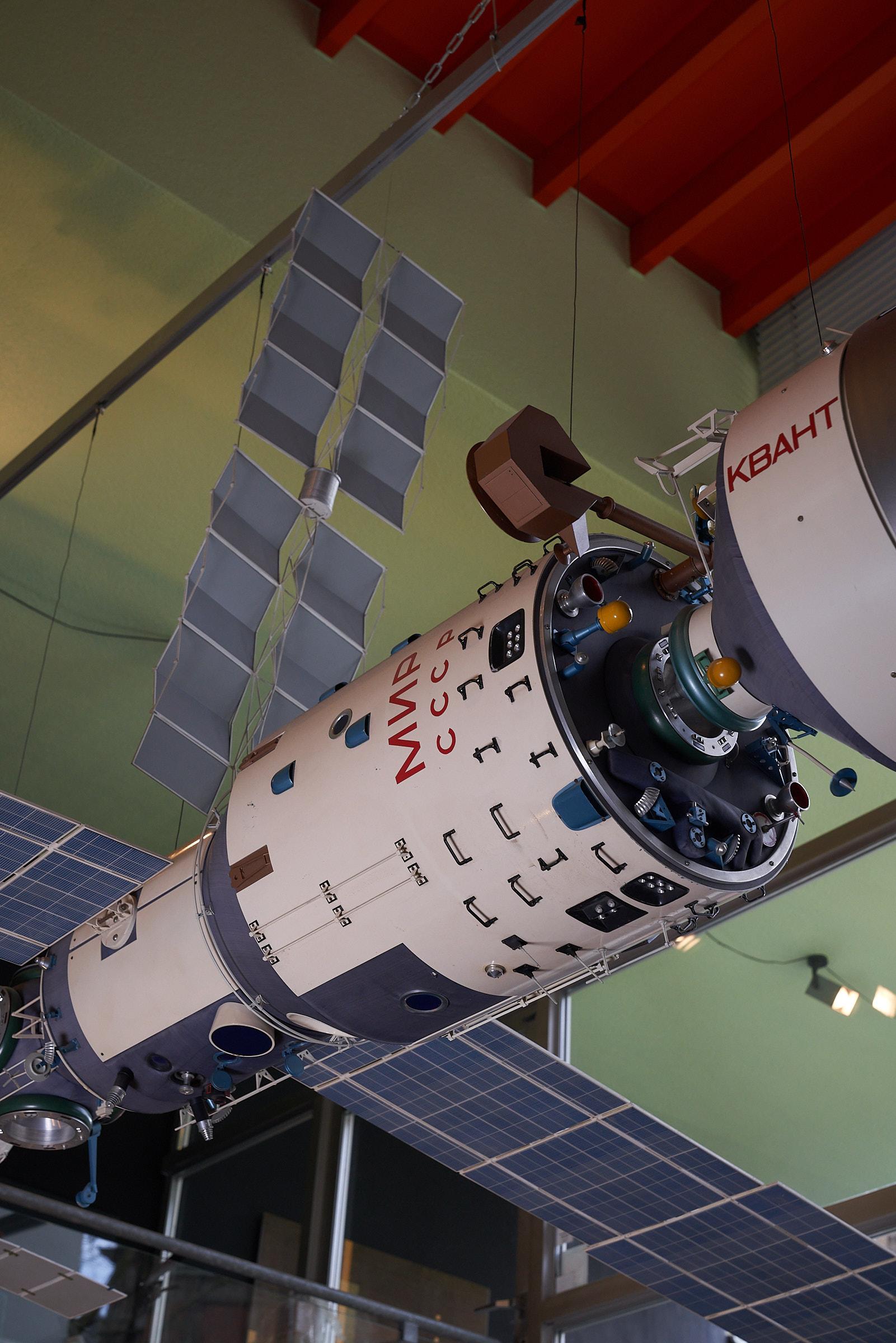 Mir Space Station UdSSR CCCP Original-Modell in Originalgröße; Sowjetische Szene (Metall) im Angebot