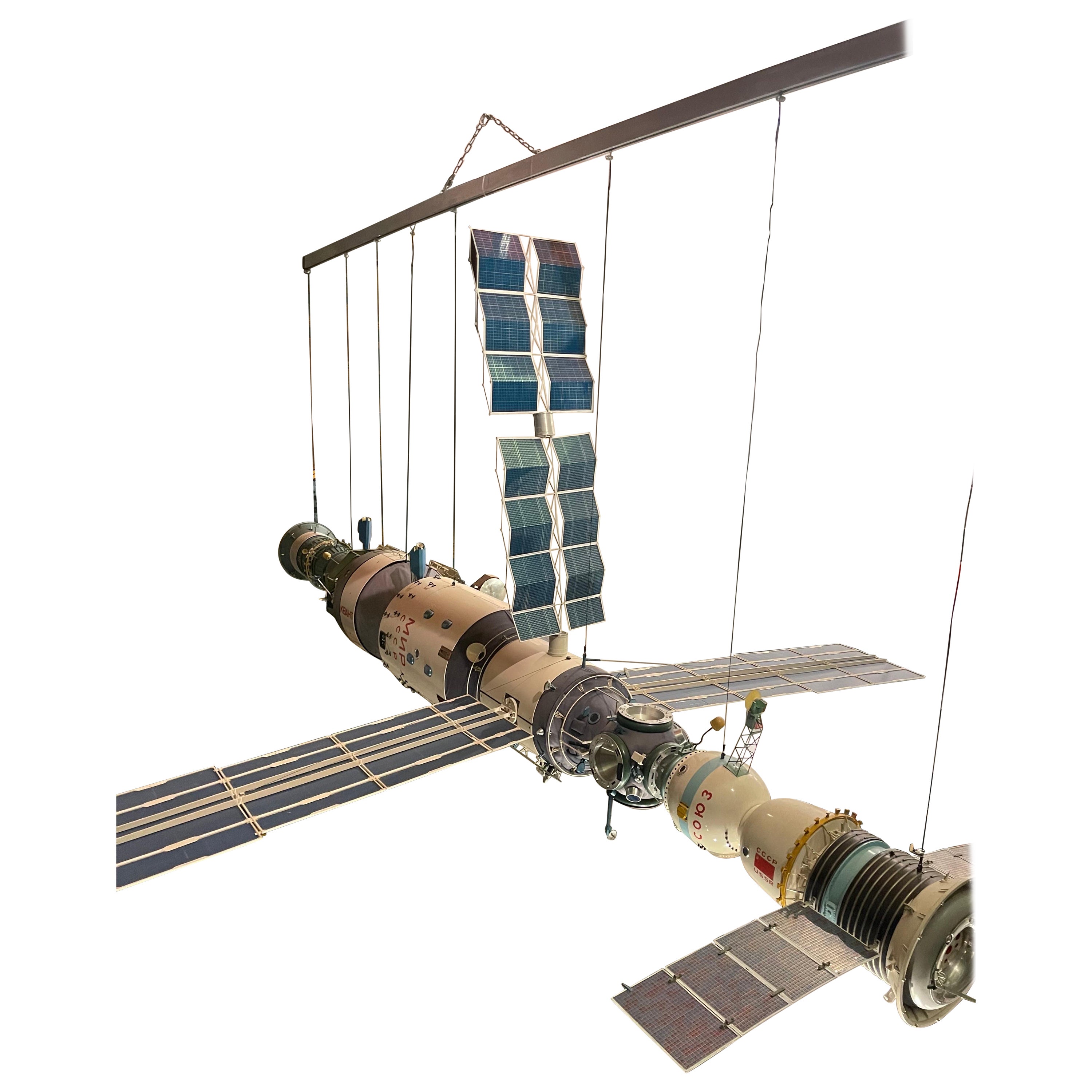 Mir Space Station USSR CCCP Original Scale Model; Soviet Scene