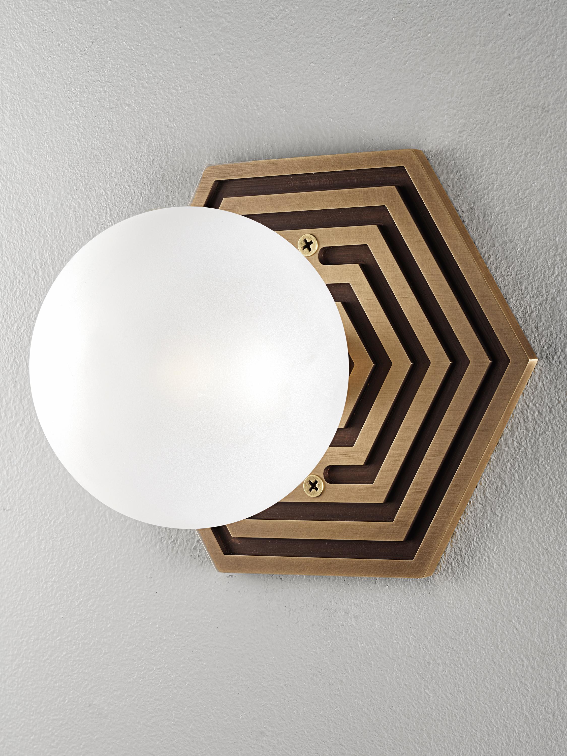 Mira Hex Wall Sconce in Natural Brass and Blown Glass by Blueprint Lighting In New Condition For Sale In New York, NY