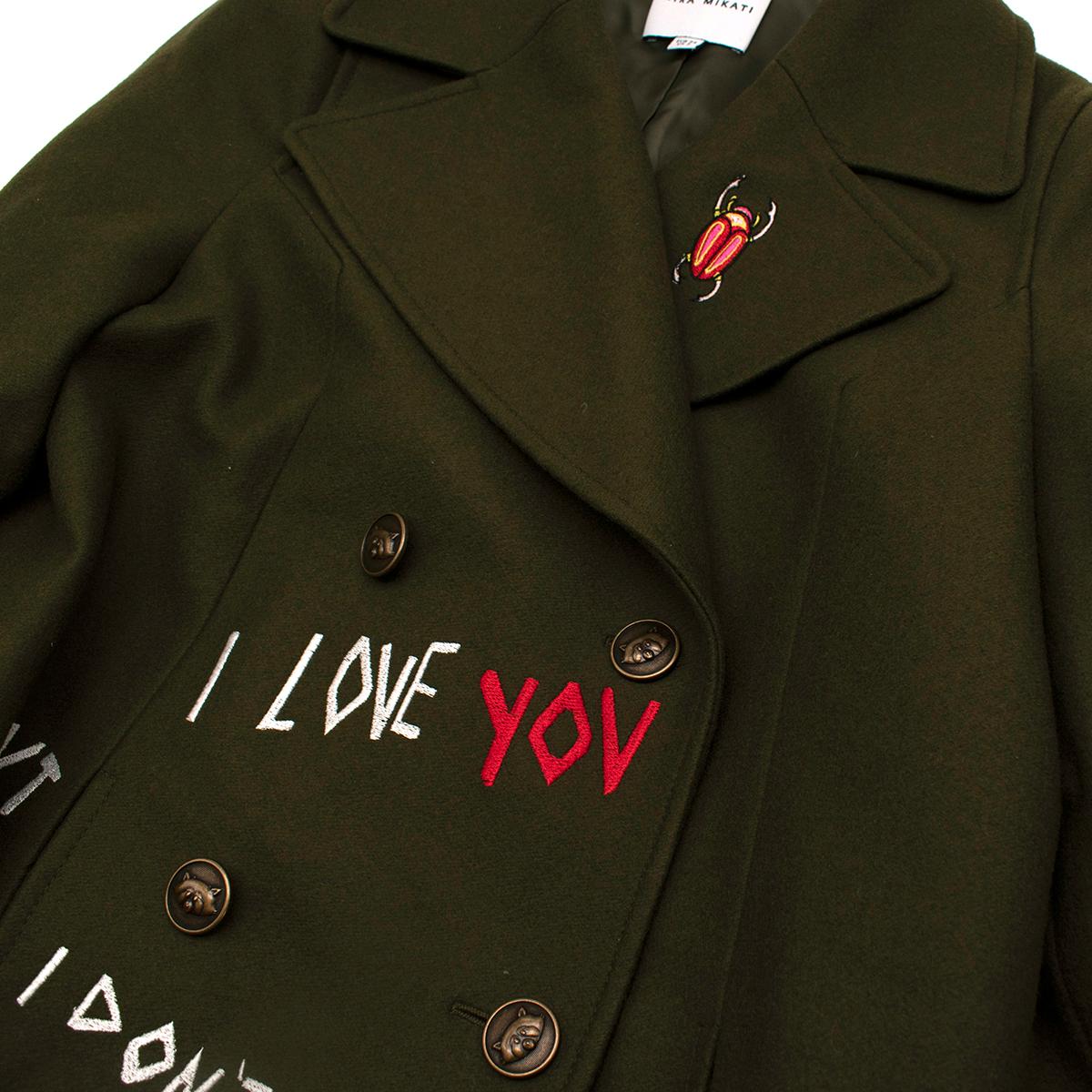 Mira Mikati Khakifarbener Militärischer bestickter Erbsenmantel aus Wollmischung - US -0-2 im Angebot 1