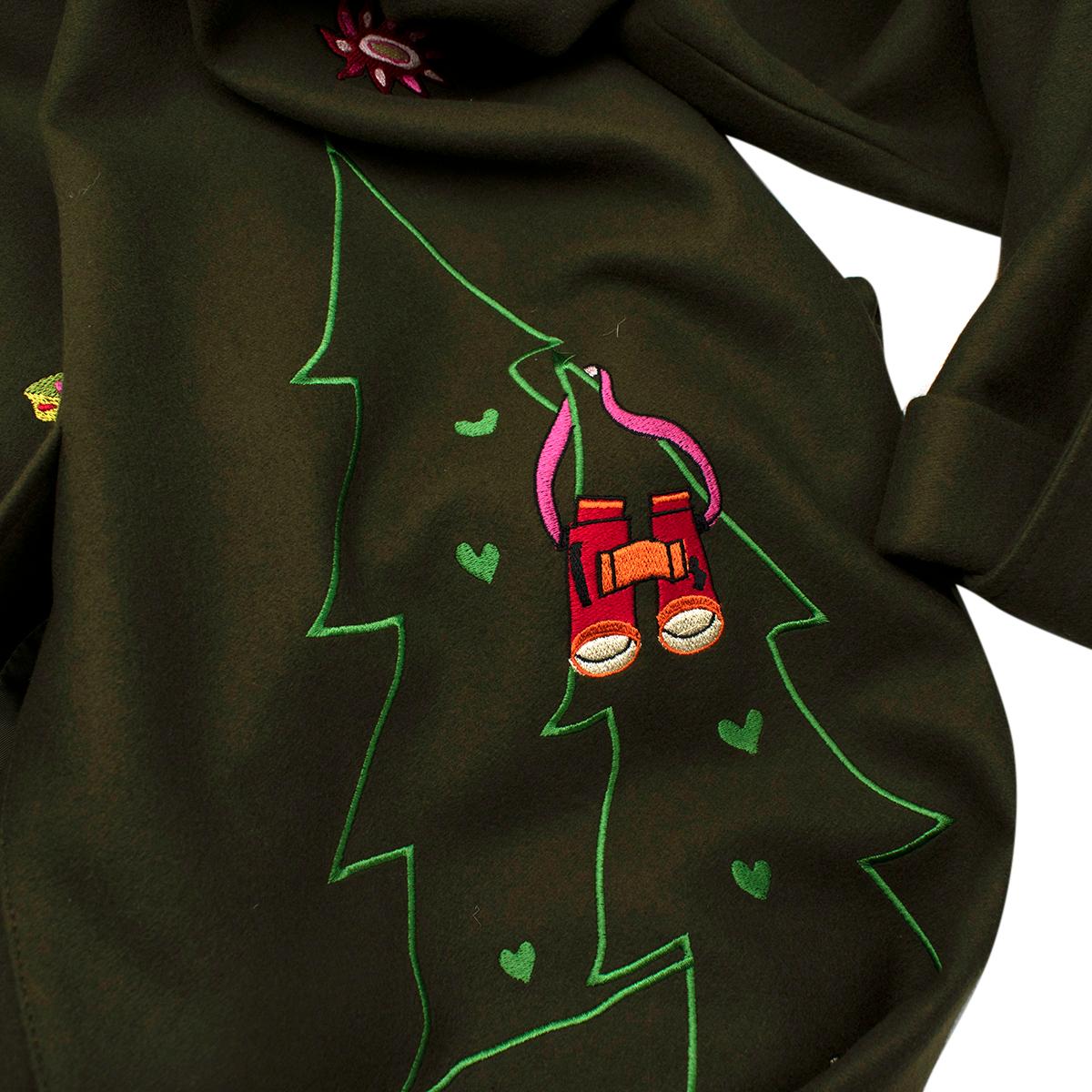 Mira Mikati Khakifarbener Militärischer bestickter Erbsenmantel aus Wollmischung - US -0-2 im Angebot 4