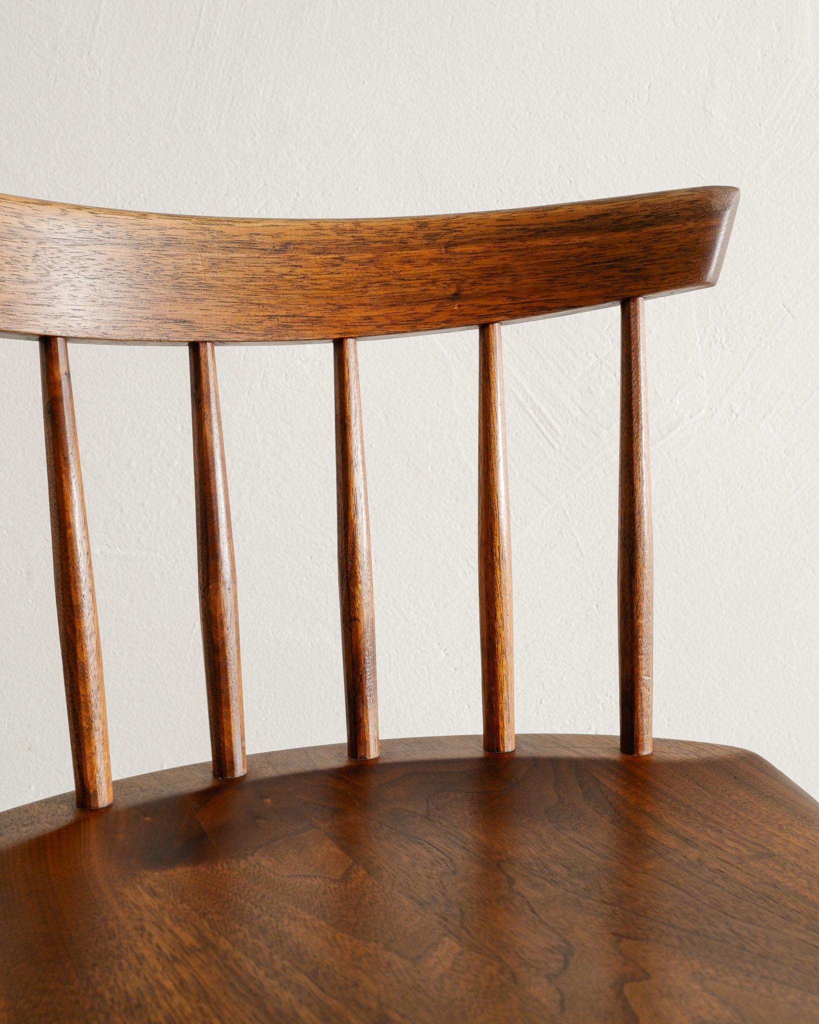 Mira Nakashima Mid Century Wooden Dining Chairs in Walnut Produced in USA, 1960s For Sale 4