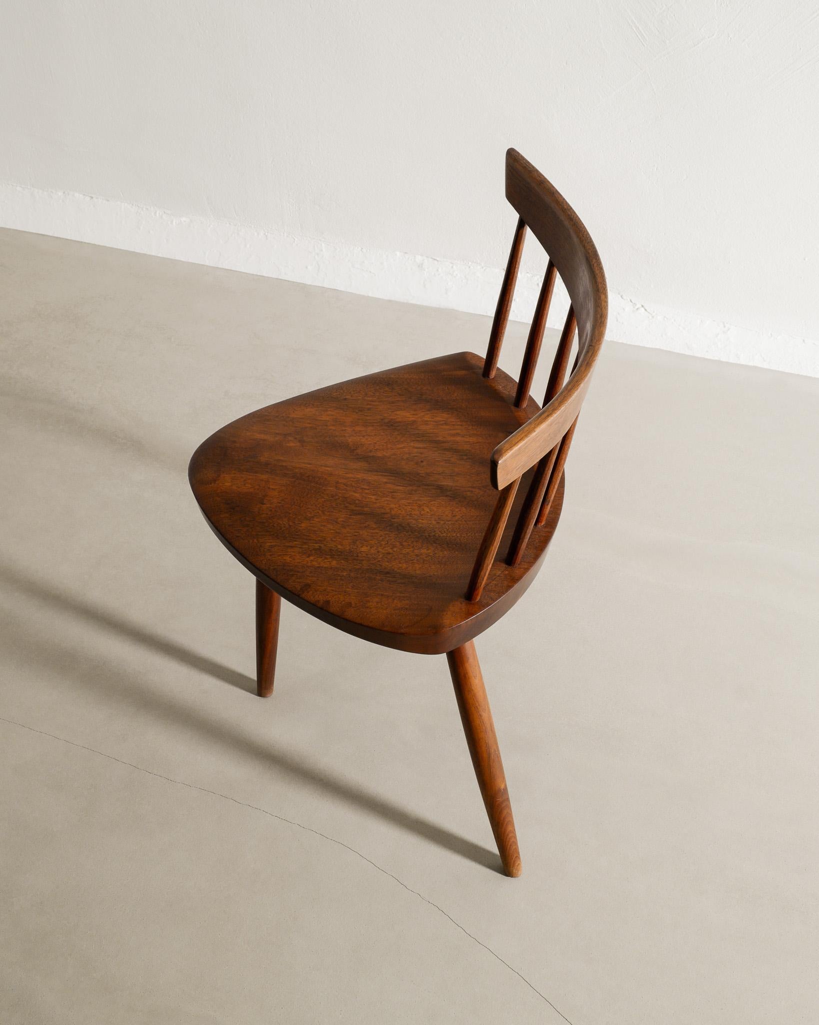 Mira Nakashima Mid Century Wooden Dining Chairs in Walnut Produced in USA, 1960s For Sale 1