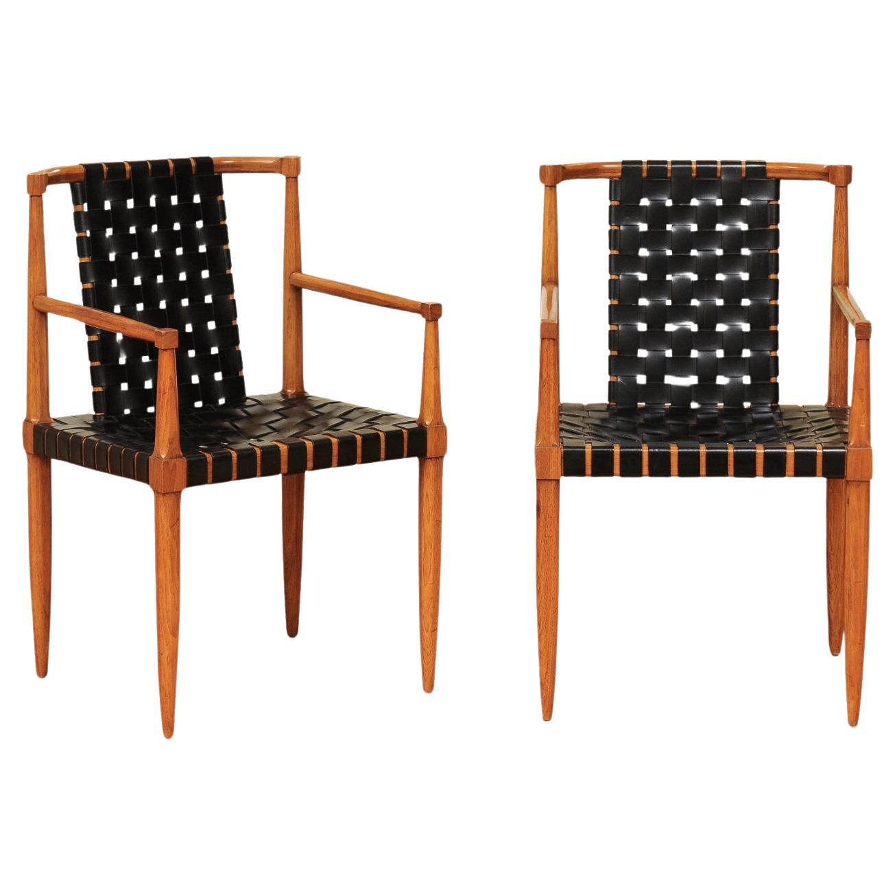 Miraculous ALL ARM Set of 12 Walnut Danish Style Chairs by Tomlinson, c 1958 en vente 12