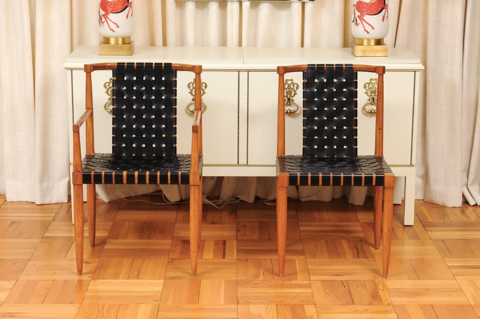 Ensemble miraculeux de 12 chaises à sangles en cuir danois vintage en noyer par Tomlinson en vente 7
