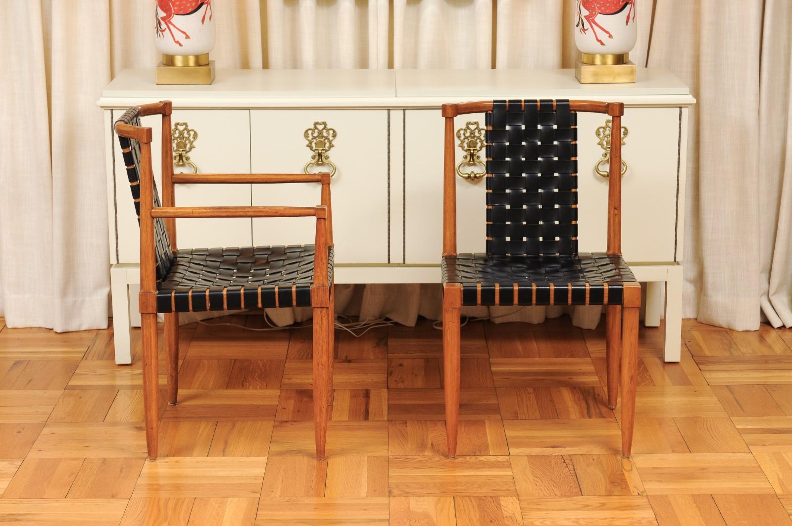 Cuir Ensemble miraculeux de 12 chaises à sangles en cuir danois vintage en noyer par Tomlinson en vente
