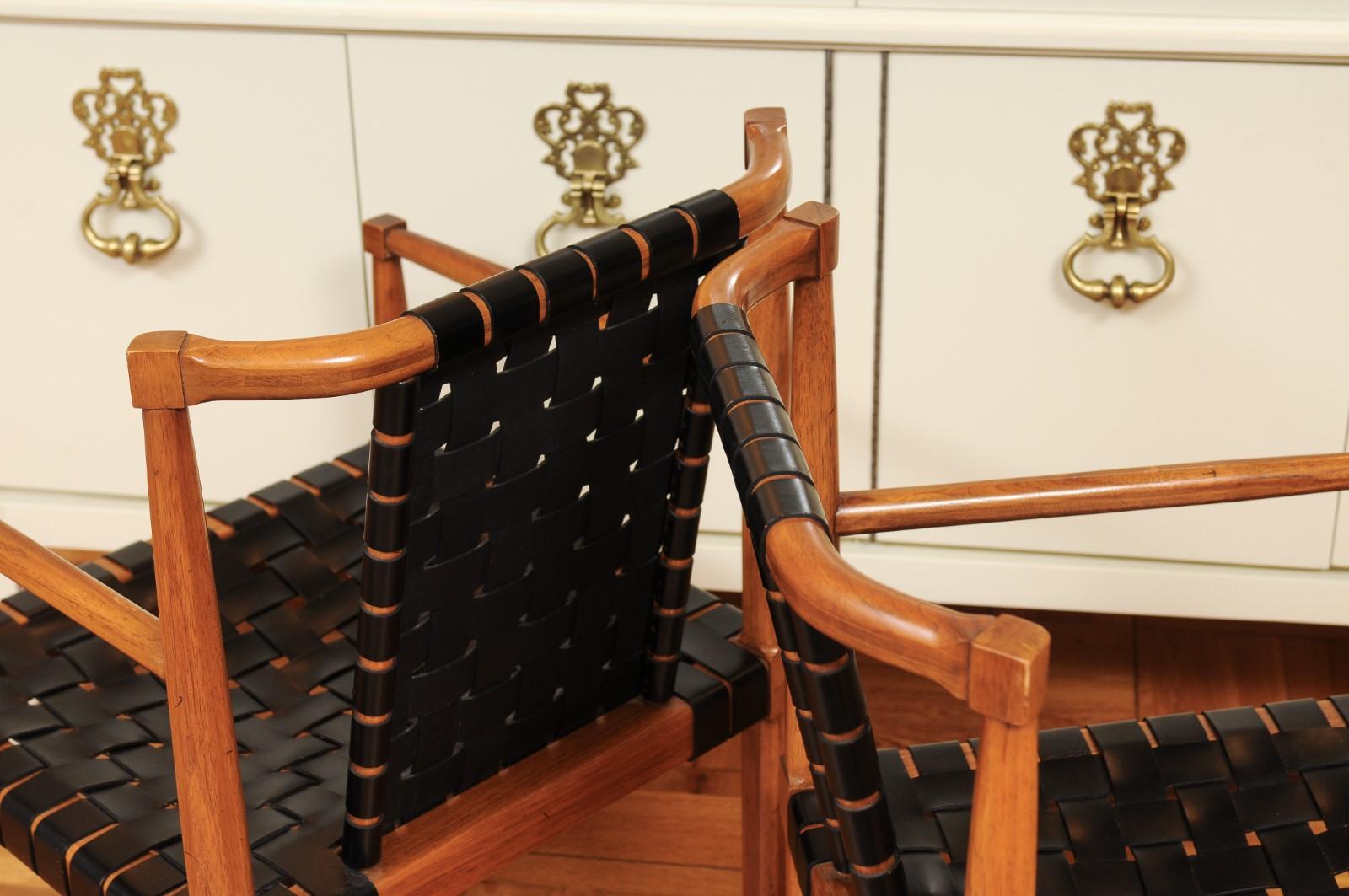 Ensemble miraculeux de 14 chaises ARM à sangles en cuir danois en noyer d'époque, par Tomlinson en vente 12