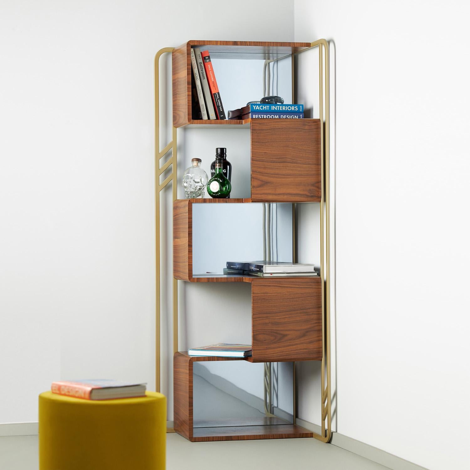 Bookshelf

A reflection of Gaen's taste in the assessment of corners in our homes and offices. 
Mirage, with its fluid design, can be used as a library and will provide more space in your rooms.


Color
American walnut

Material
American