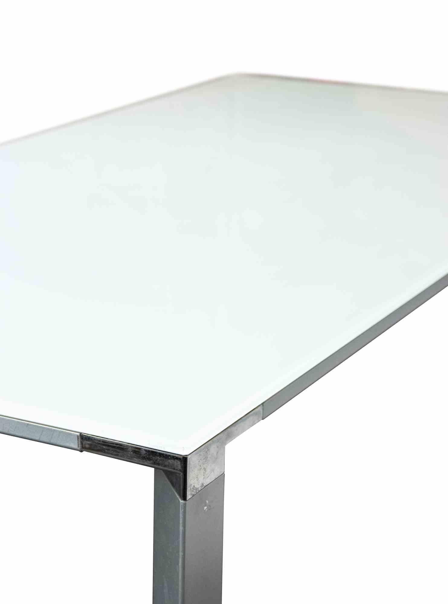 Miranda King Table is an original design item realized by the Italian designer furniture Calligaris.

A very elegant table realized in chromo glass.

Mint conditions.

Calligaris works are synonymous with beauty, high quality, minimalist but