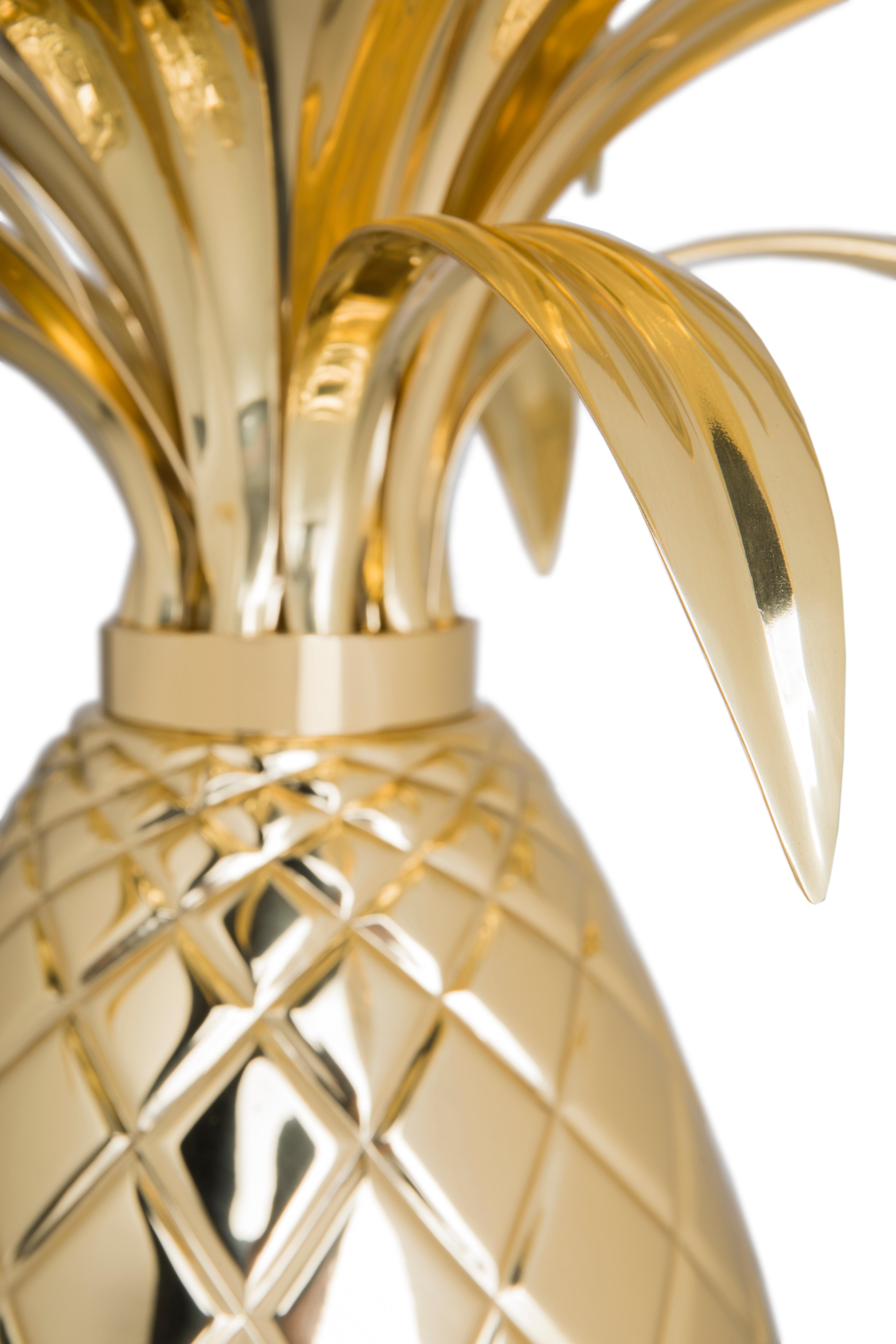 Mid-Century Modern Miranda Pineapple Table Lamp in Brass For Sale