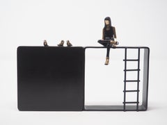 "3 uccellini" scultura figurativa in bronzo da parete: goditi la vita, ragazza libera e rilassata