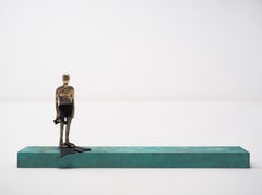 "Antes de la zambullida" escultura mural figurativa contemporánea de bronce libertad oceánica