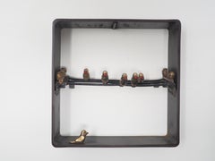 "Trueing to Oneself" sculpture murale figurative en bronze be yourself self esteem love