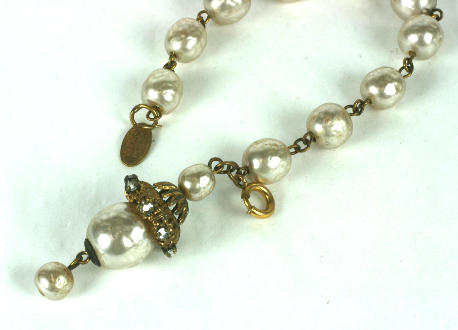 Taille ronde Miriam Haskell Bracelet à boutons en perles baroques en vente