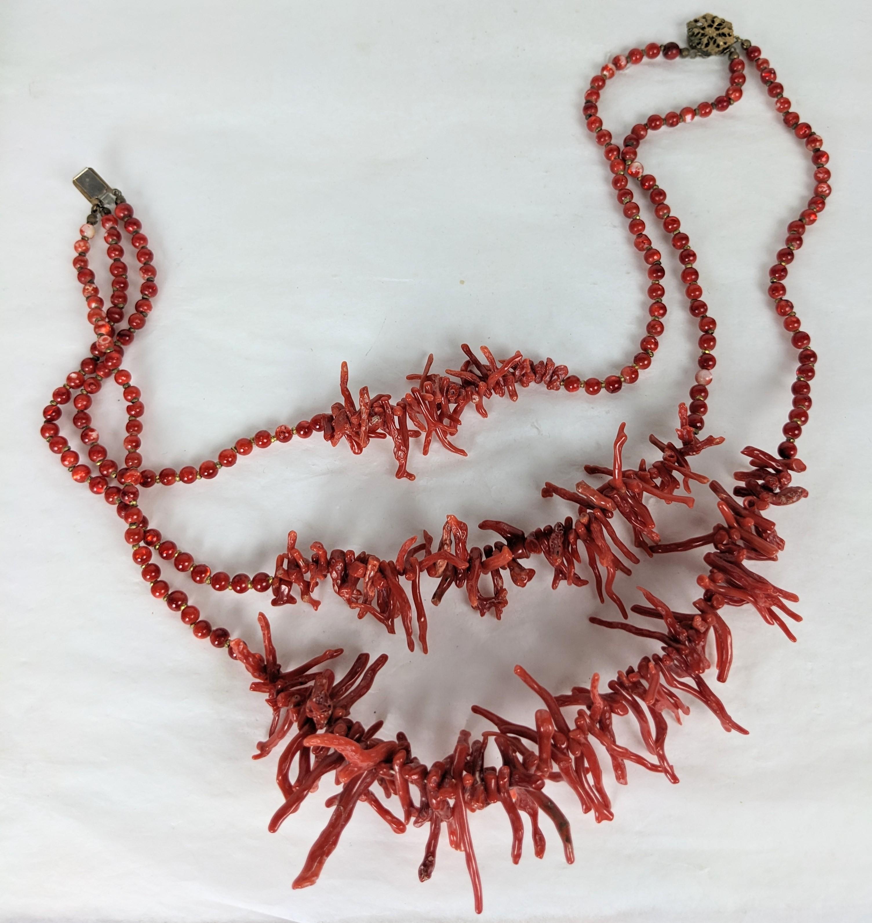 Grezzo Collana di corallo con perline di Miriam Haskell Branch in vendita