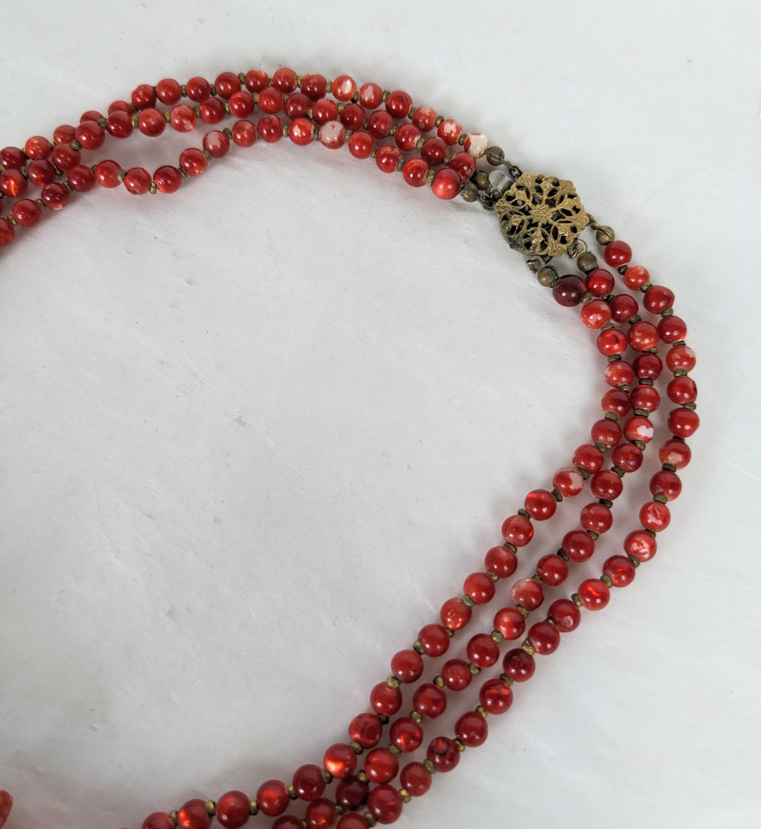 Collana di corallo con perline di Miriam Haskell Branch In condizioni buone in vendita a New York, NY