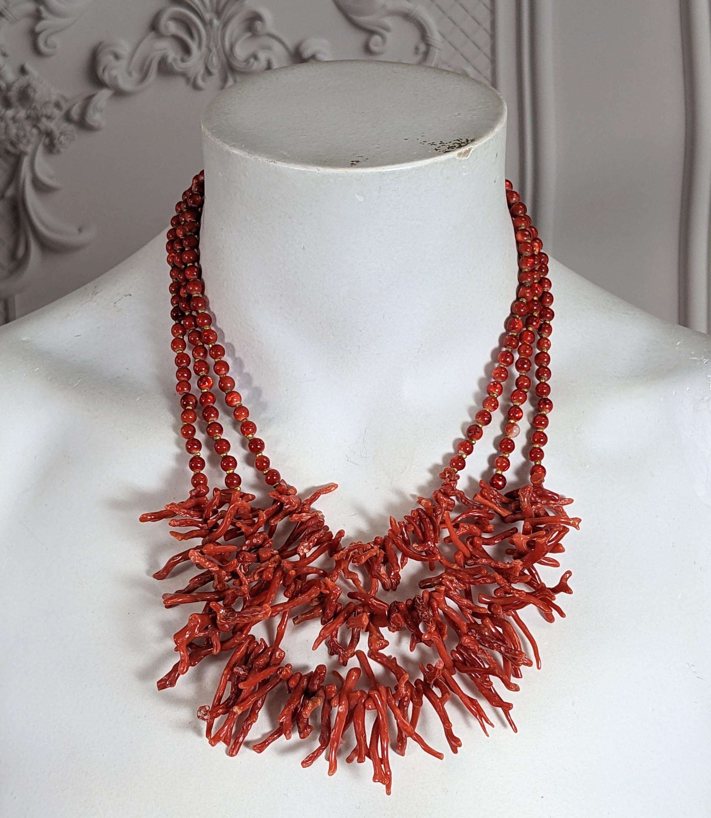 Collana di corallo con perline di Miriam Haskell Branch in vendita 1
