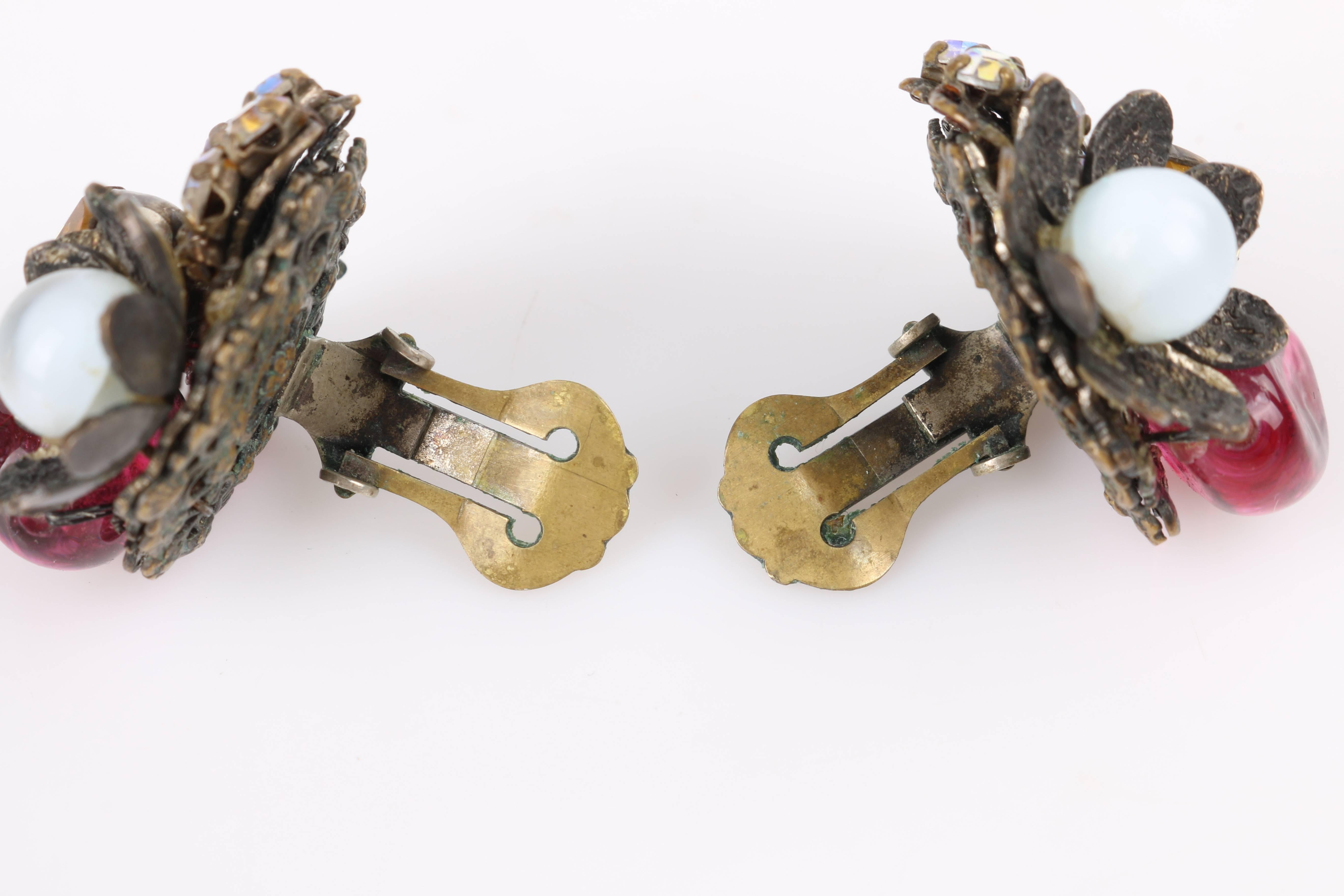 MIRIAM HASKELL c.1950's Glass Bead & Crystal Rhinestone Clip On Cluster Earrings 1