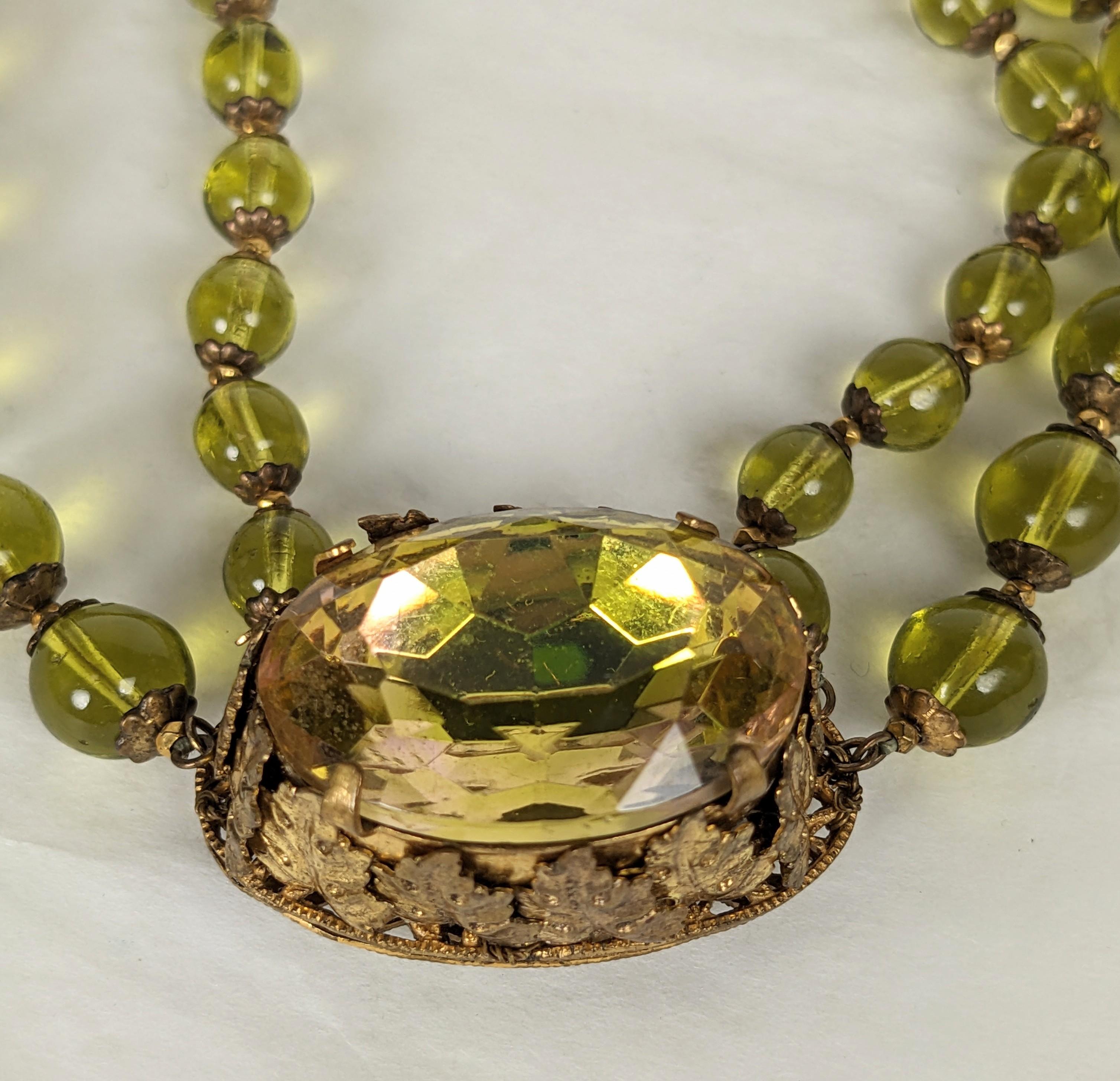 Miriam Haskell Chartreuse Perlenhalskette im Zustand „Gut“ im Angebot in New York, NY