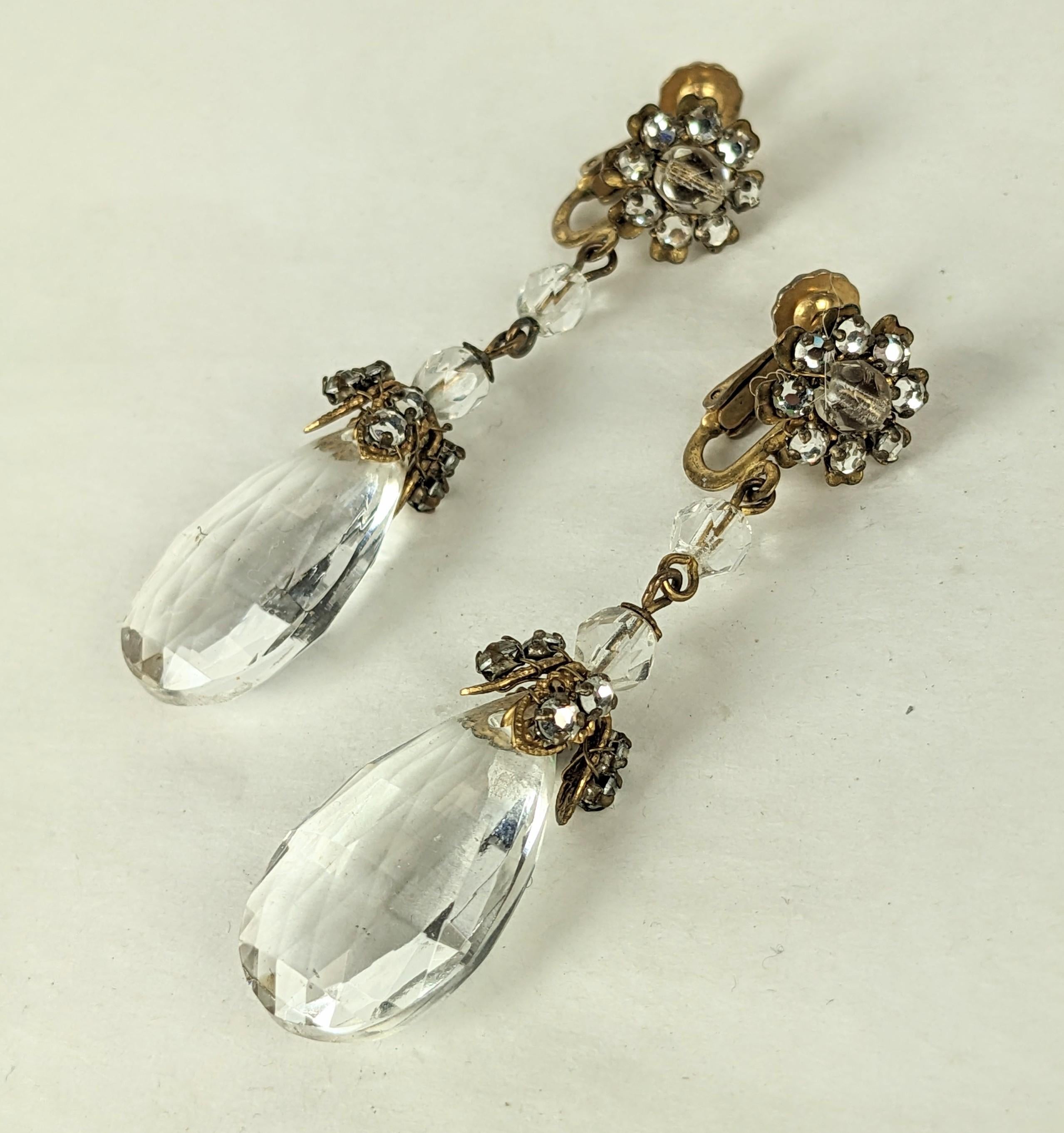 Taille poire Boucles d'oreilles pendantes en cristal et pavé de Miriam Haskell en vente