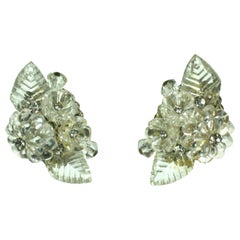 Miriam Haskell Boucles d'oreilles en forme de grappe de fleurs en cristal