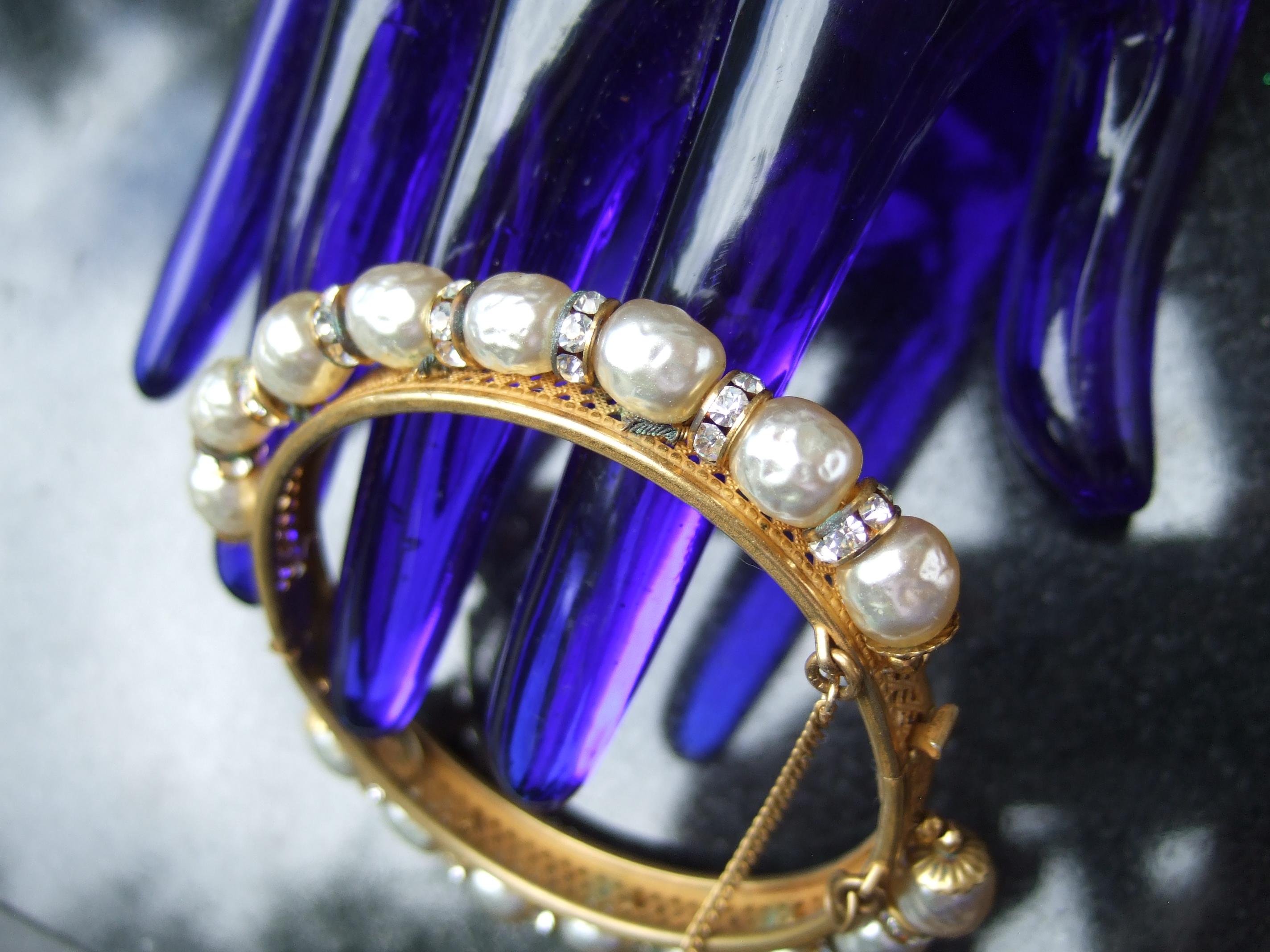 Miriam Haskell Elegant Glass Enamel Pearl Hinged Bracelet c 1950s  In Good Condition For Sale In University City, MO