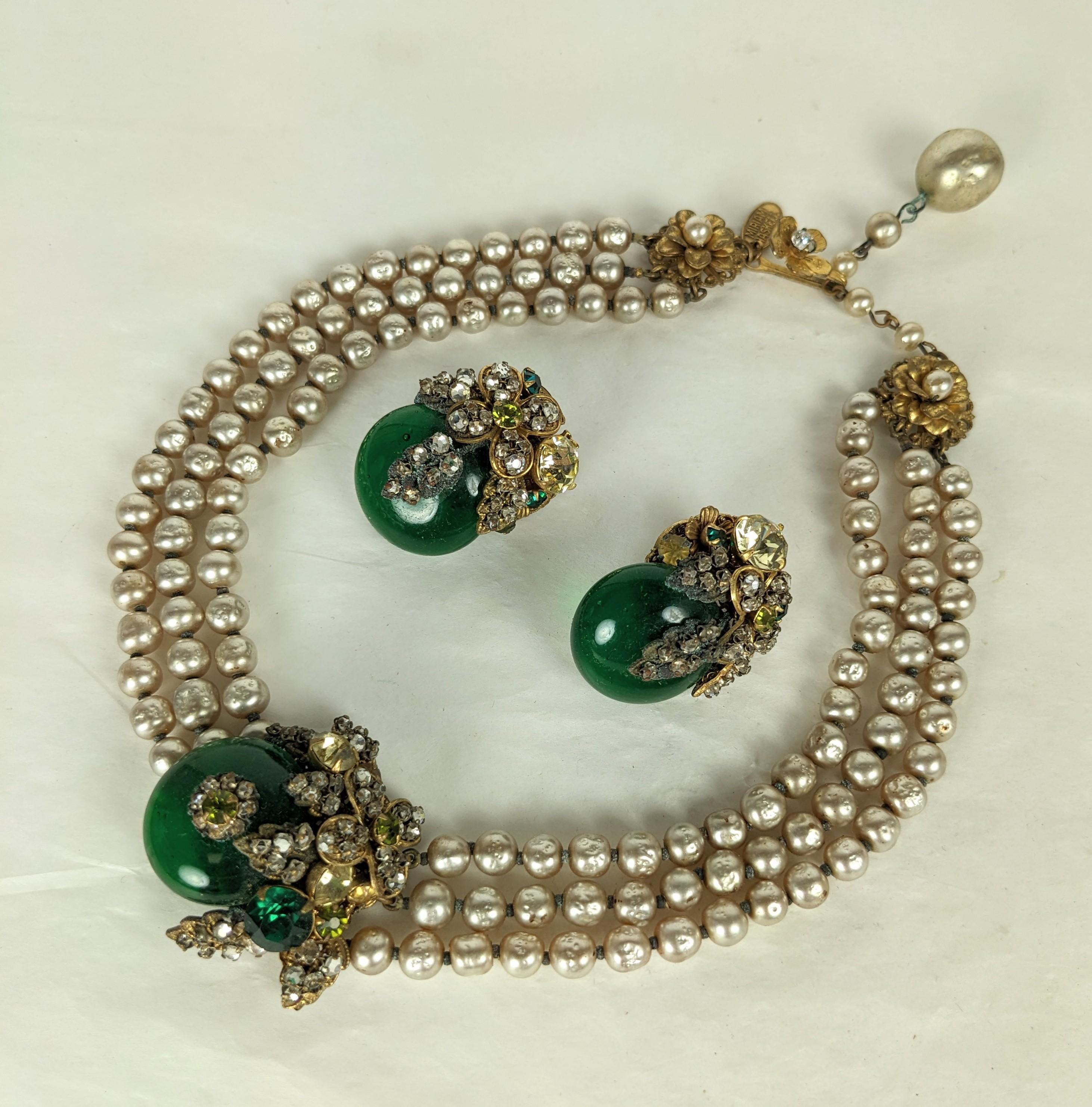 Miriam Haskell Emerald and Pearl Gripoix Glass Necklace For Sale 5
