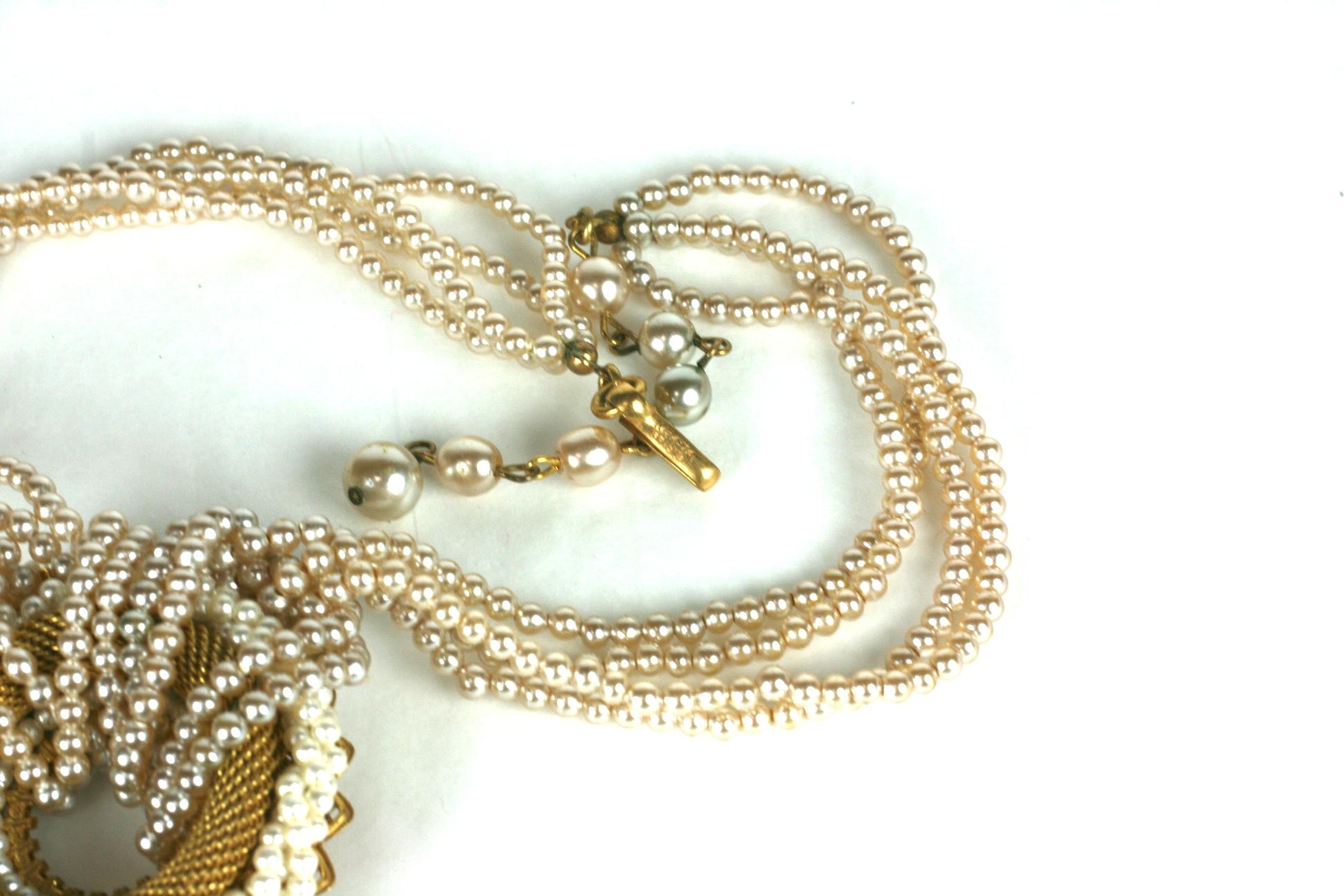 Moderne Miriam Haskell Collier à boucles en or doré et perles en vente