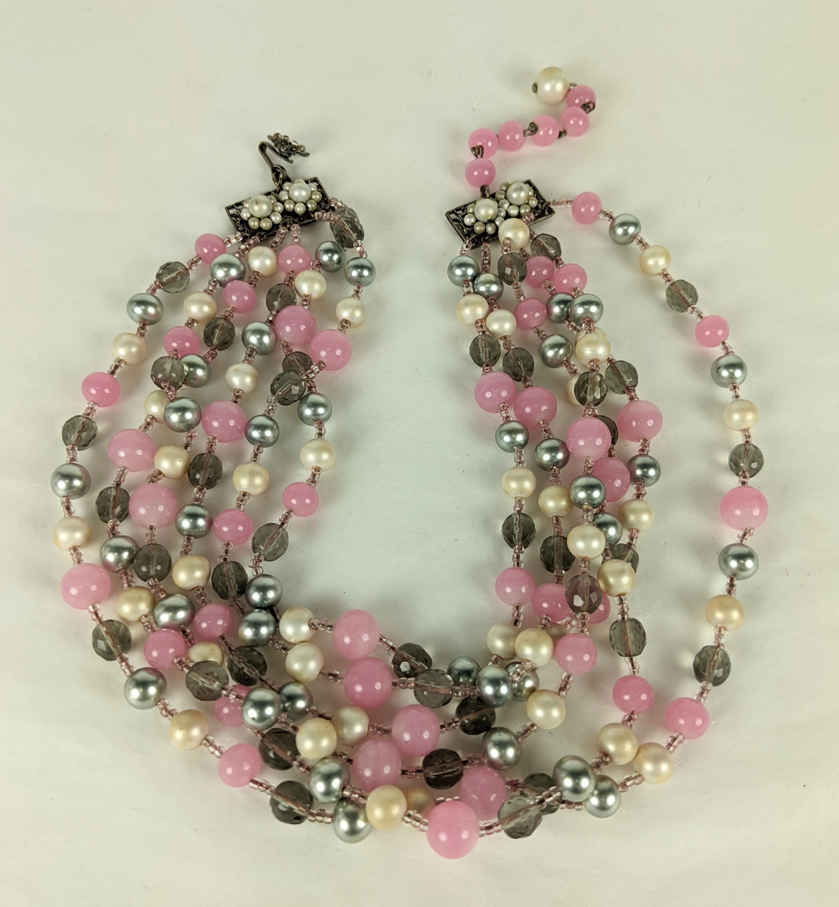 Miriam Haskell, perles grises, roses et d'eau douce Bon état - En vente à New York, NY