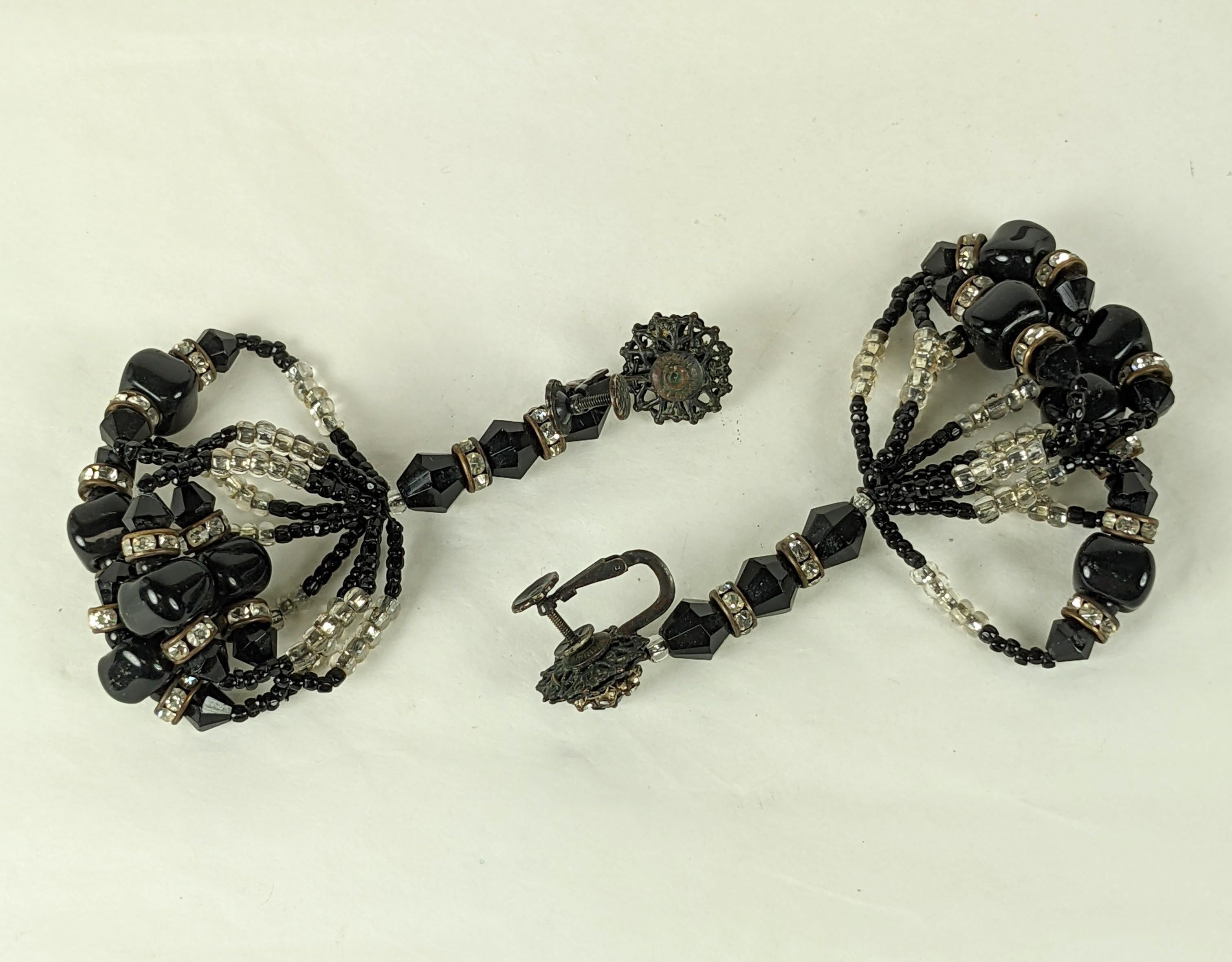 Miriam Haskell - Boucles d'oreilles en jais et perles de rocaille. en vente 3