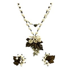 Miriam Haskell collar con colgante y pendiente de clip a juego, EEUU ca. 1960s