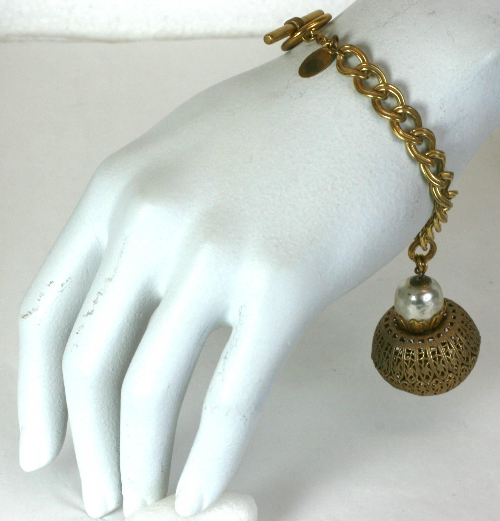Miriam Haskell Pearl and Gilt Fob Bracelet In Excellent Condition For Sale In New York, NY