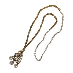Miriam Haskell Collar de perlas y colgante dorado