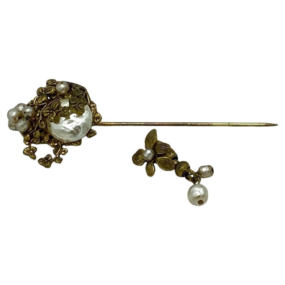 Baroque Épingle/broche en forme de bâton perlé de Miriam Haskell  en vente