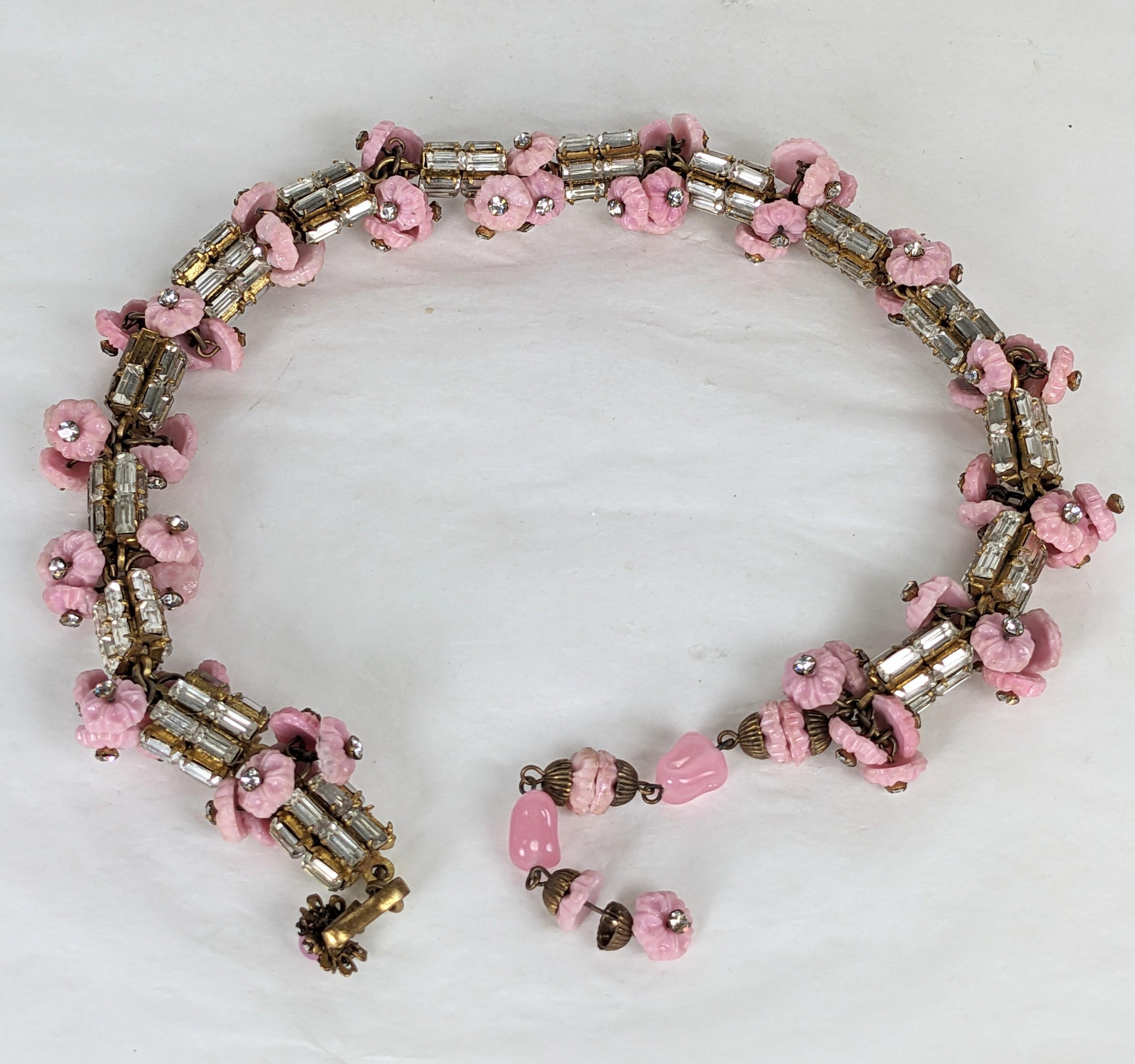 da uomo o donna Collana di fiori di vetro Miriam Haskell Pink Gripoix in vendita