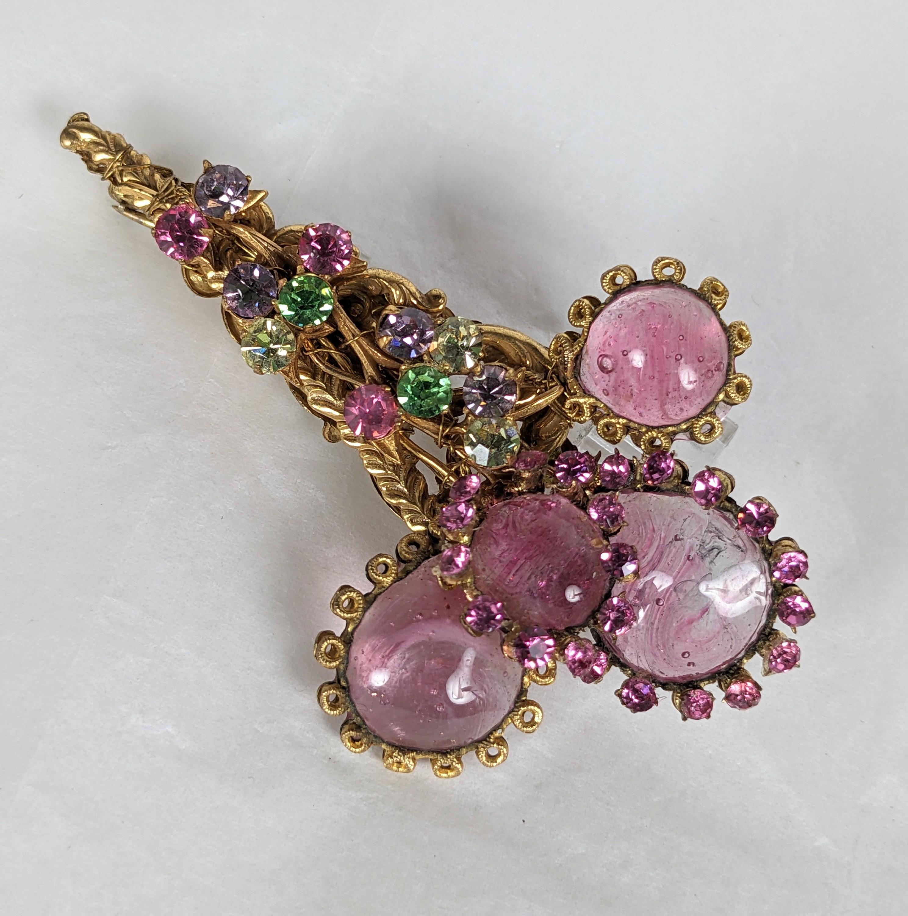 Broche romántico Miriam Haskell de cristal Gripoix rosa Romántico en venta