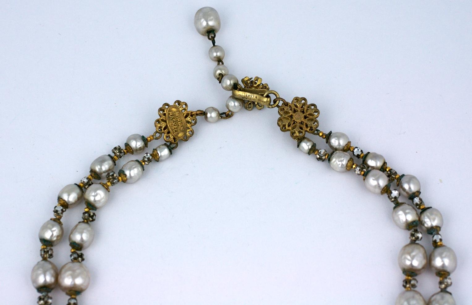 Miriam Haskell Rose Montee et collier de perles graduées Excellent état - En vente à New York, NY