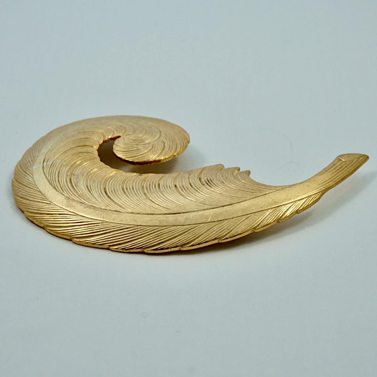 Miriam Haskell Russian Gold Plated Feather Brooch In Good Condition In London, GB