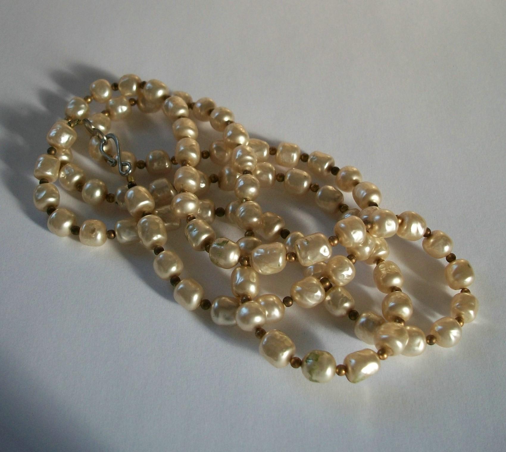 Miriam Haskell Style Faux Baroque Pearl & Bead Necklace, U.S, circa 1960s In Good Condition For Sale In Chatham, CA