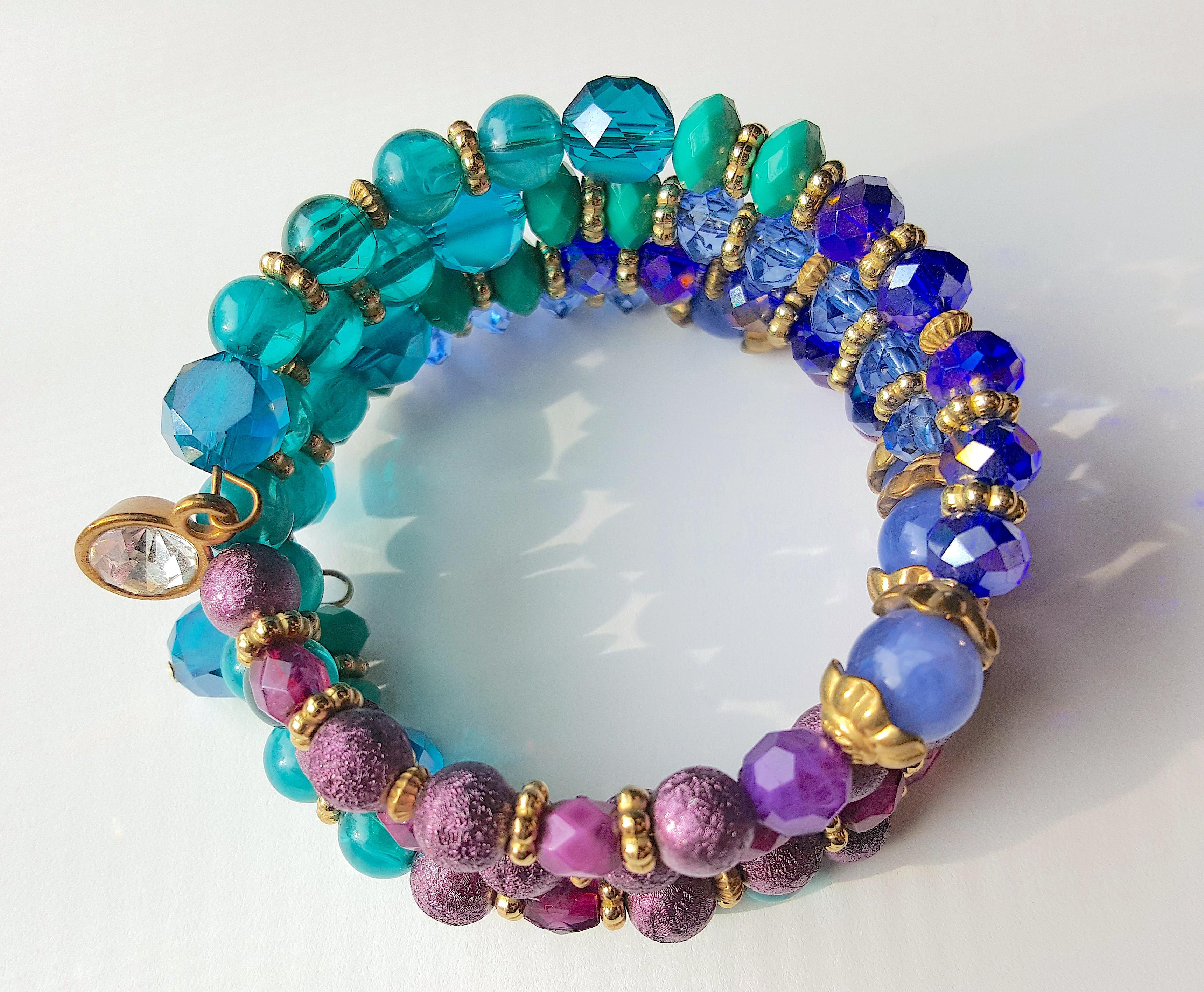 MiriamHaskell 1926-1939 Hesss CrystalGlassGalalithBeads GoldGilt WireCoil Bracelet en vente 3