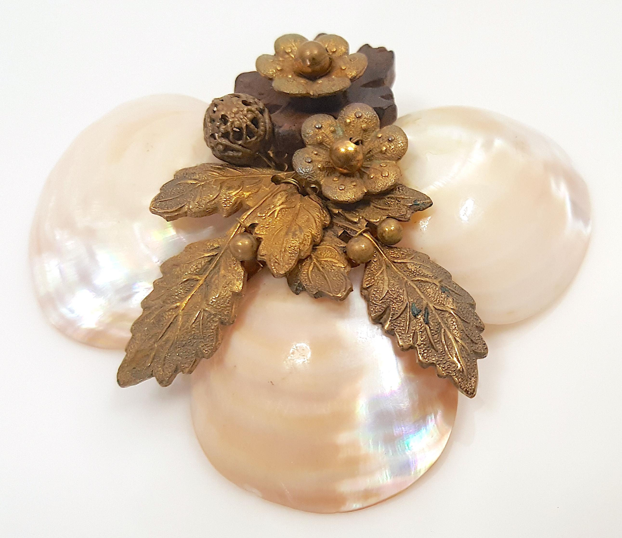 Baroque Revival MiriamHaskell 1930s FrankHess TripleSeashell RussianGilt Flora WoodLeaf Brooch For Sale
