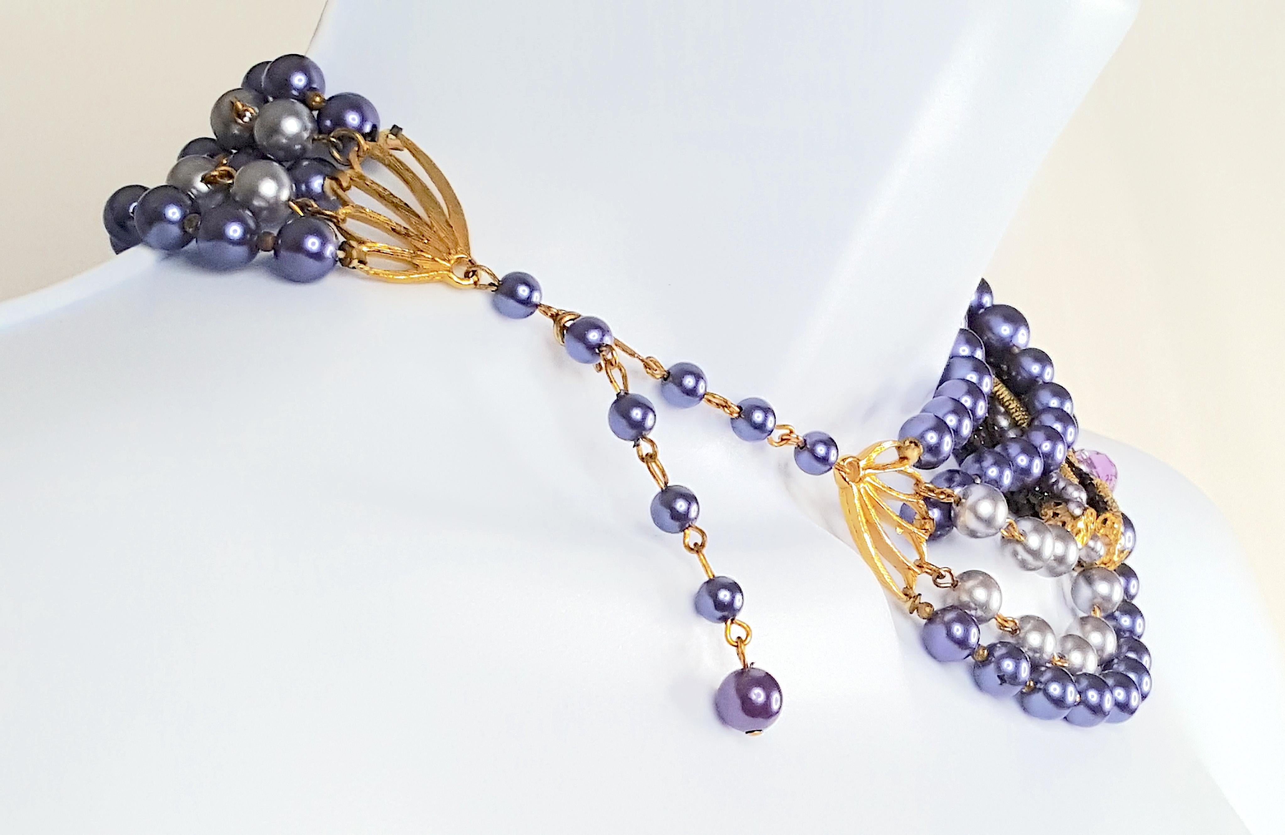 Néo-baroque MiriamHaskell Parure, boucles d'oreilles en perles de paon et collier 16 brins, 1945 en vente