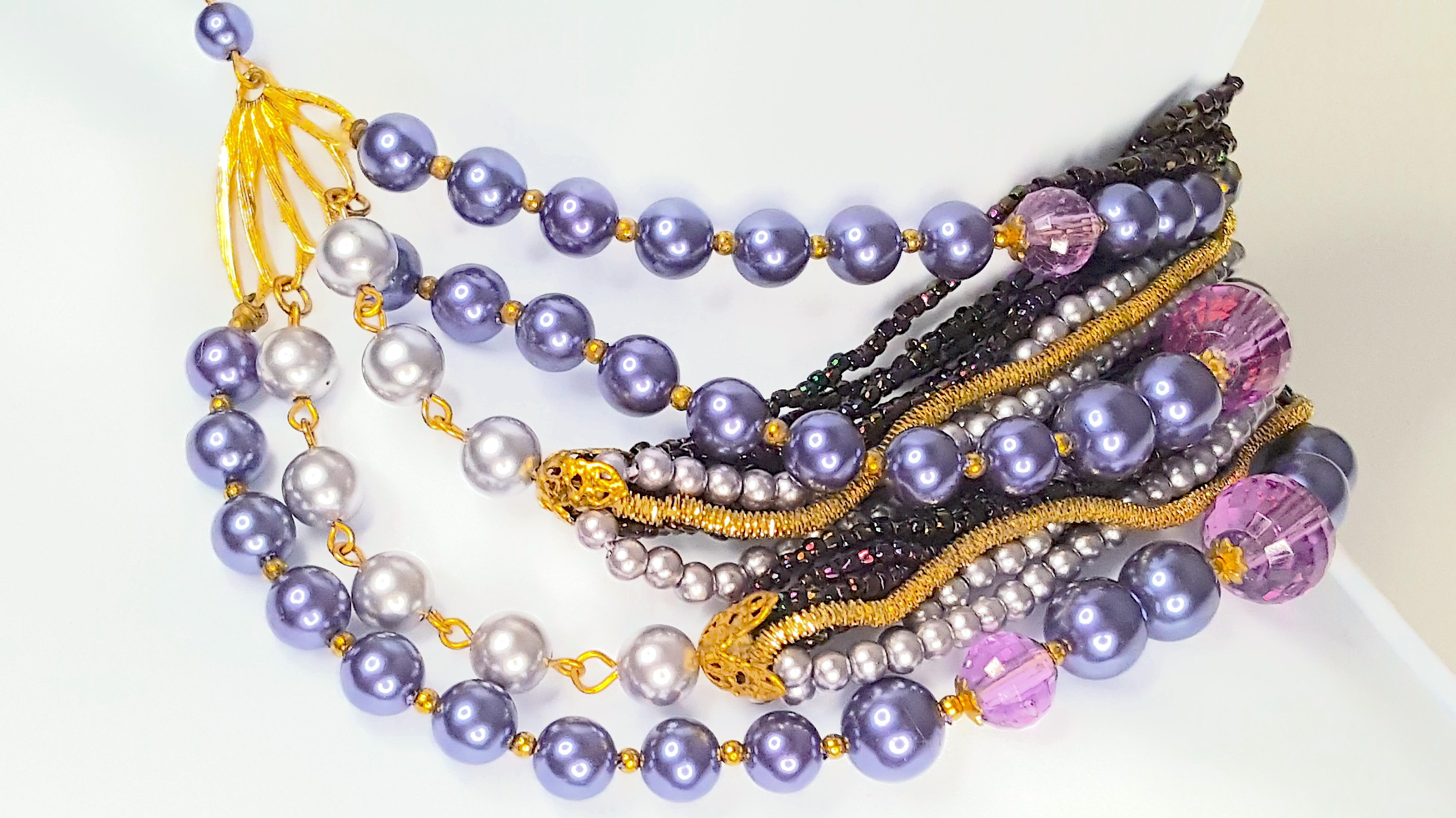 MiriamHaskell Parure, boucles d'oreilles en perles de paon et collier 16 brins, 1945 Bon état - En vente à Chicago, IL