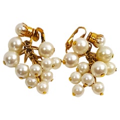 Vintage MiriamHaskell 1930s Hess GlassFauxPearl ClusterCascade FrenchClip DangleEarrings