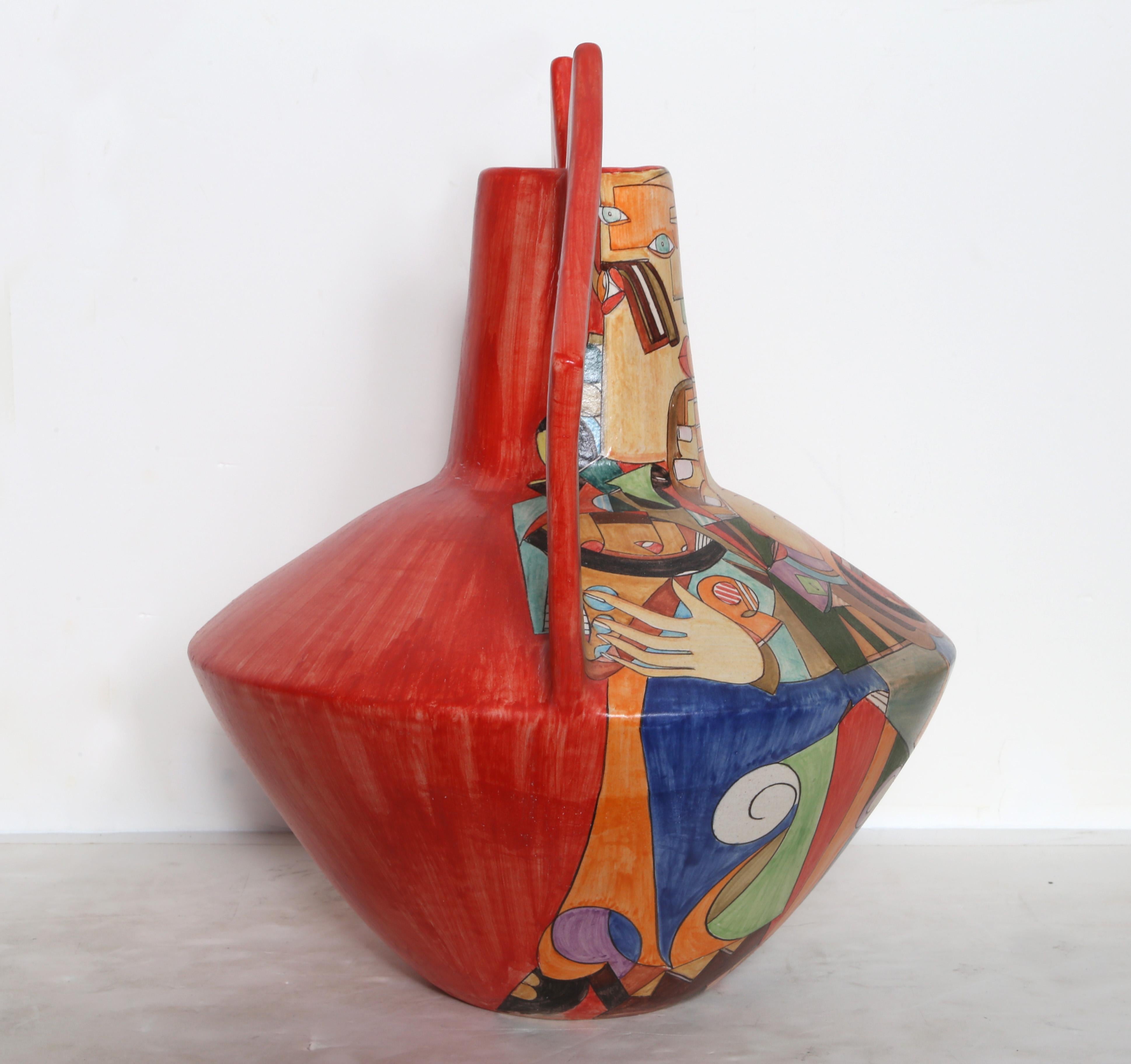 Vase delle Braccia, vase unique en terre cuite peint à la main par Mirko - Contemporain Sculpture par Mirko Guida