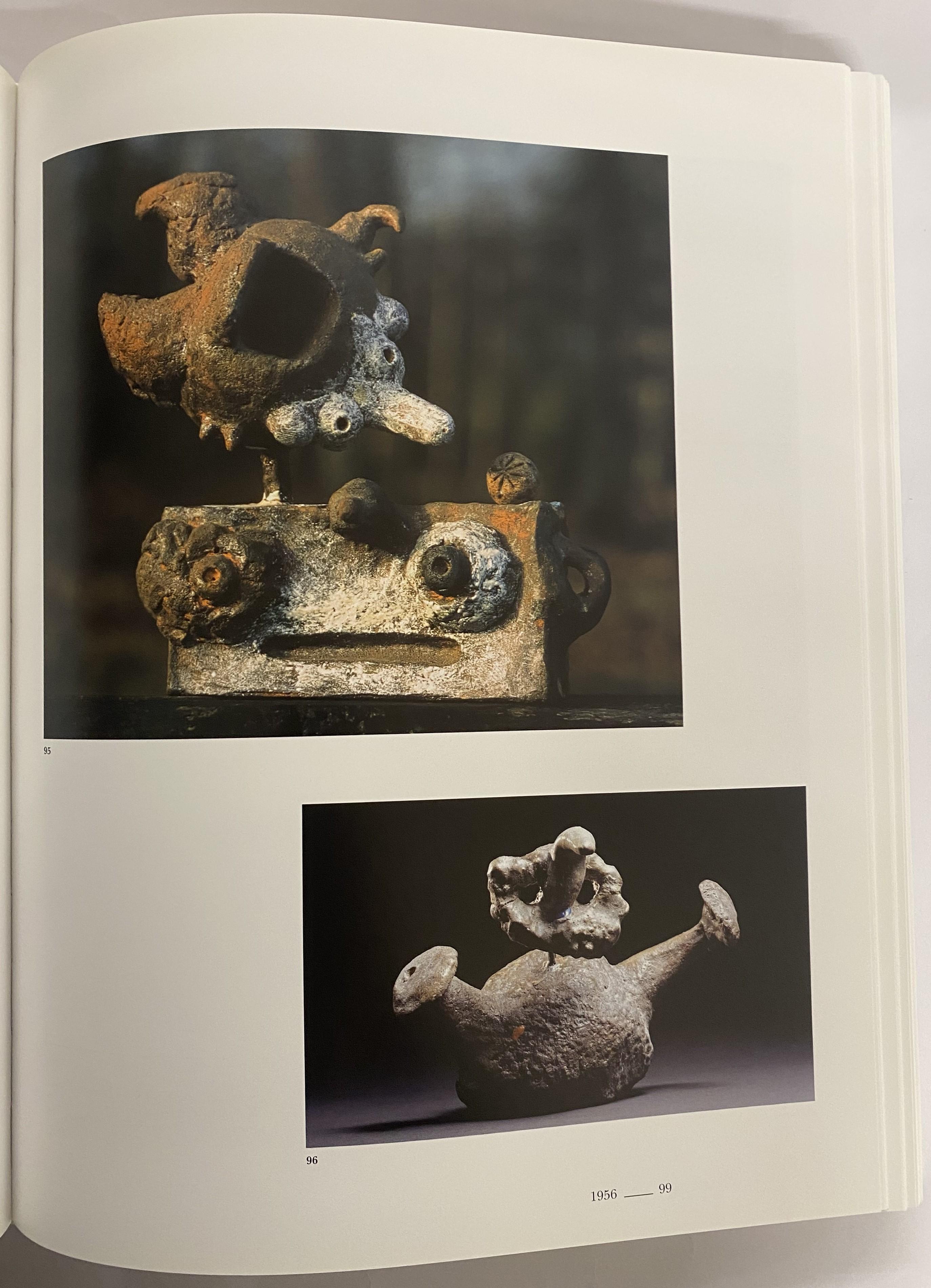 Miro Artigas: Ceramics. Catalogue Raisonne 1941-1981 (Book) For Sale 4