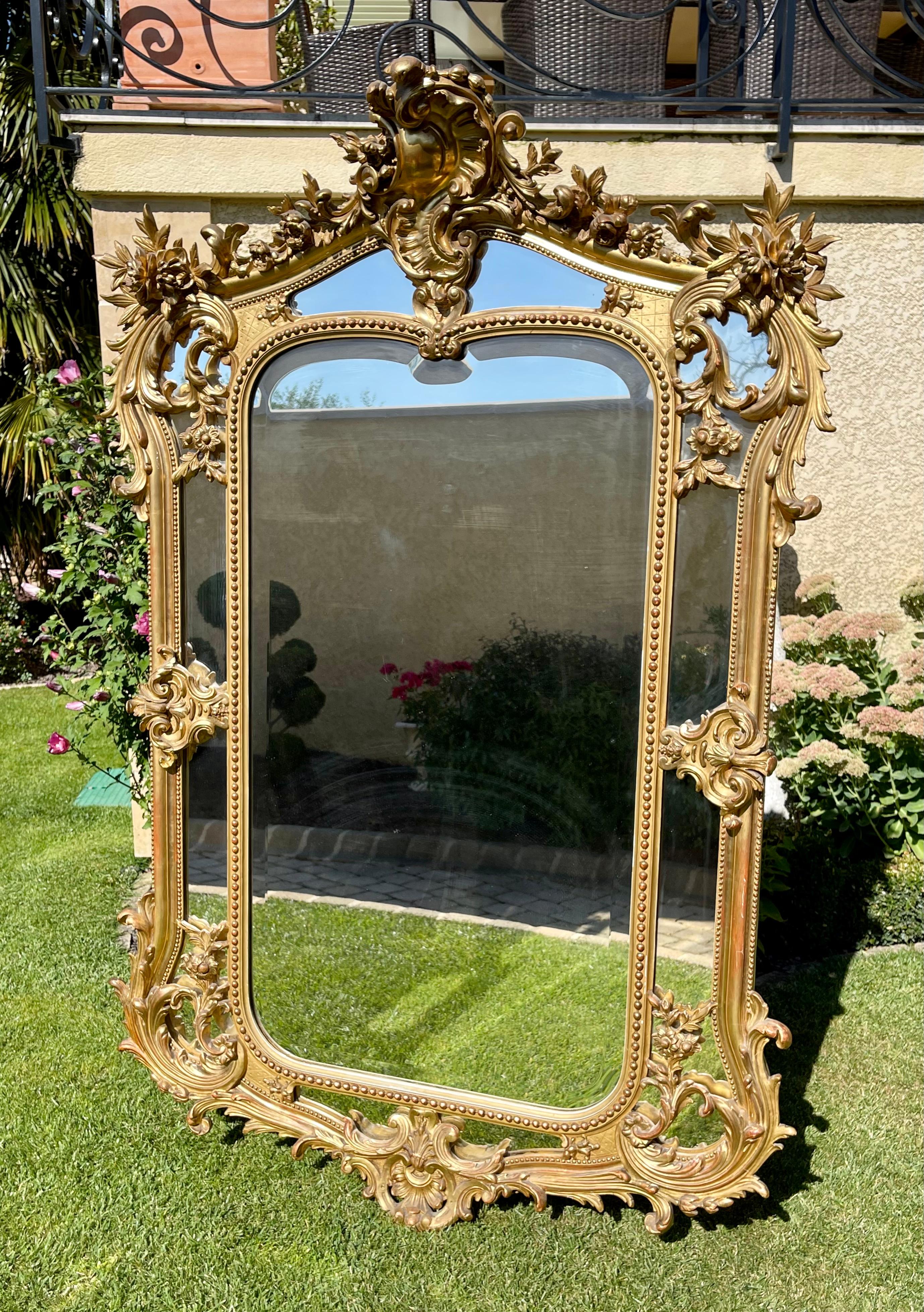 Louis XV Rocaille Style Reservoir Mirror, Gilt Wood & Gilt Plaster, 19th Century For Sale 11