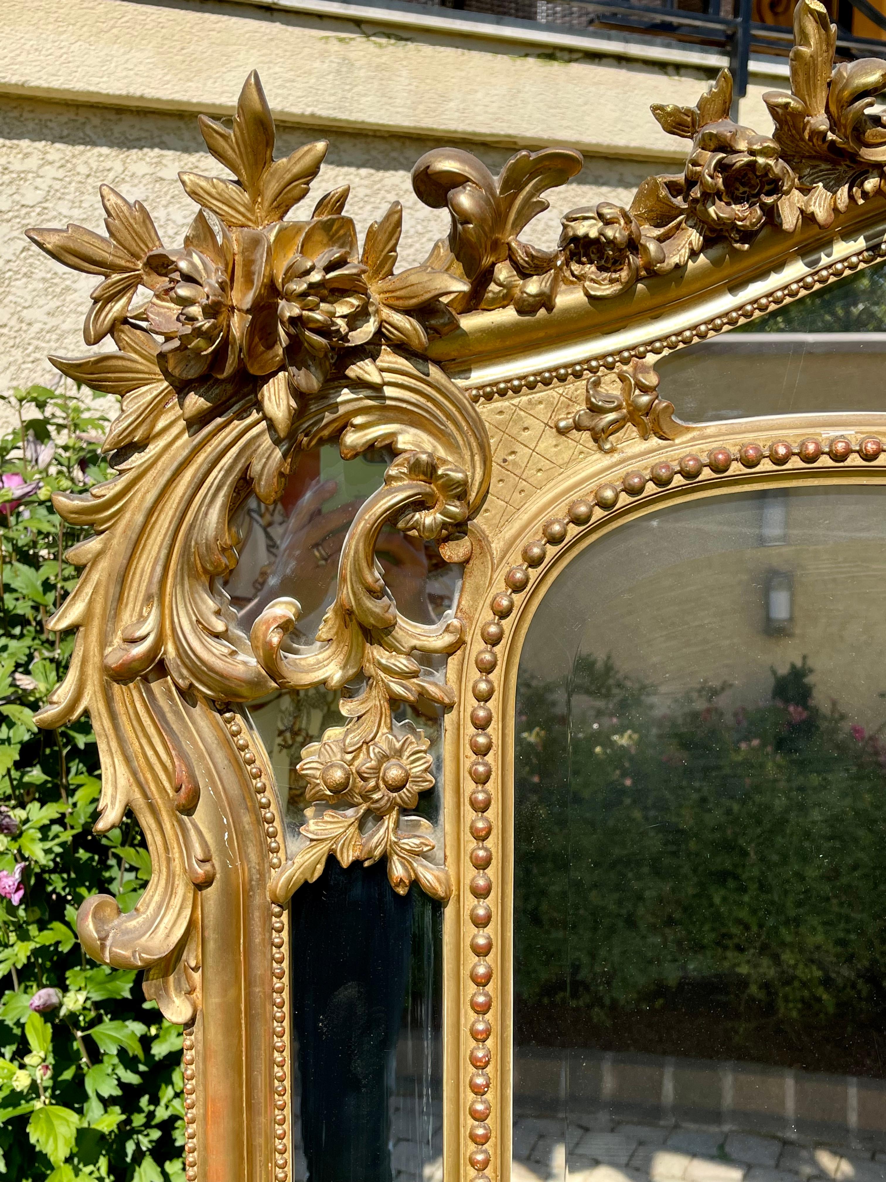 Napoleon III Louis XV Rocaille Style Reservoir Mirror, Gilt Wood & Gilt Plaster, 19th Century For Sale